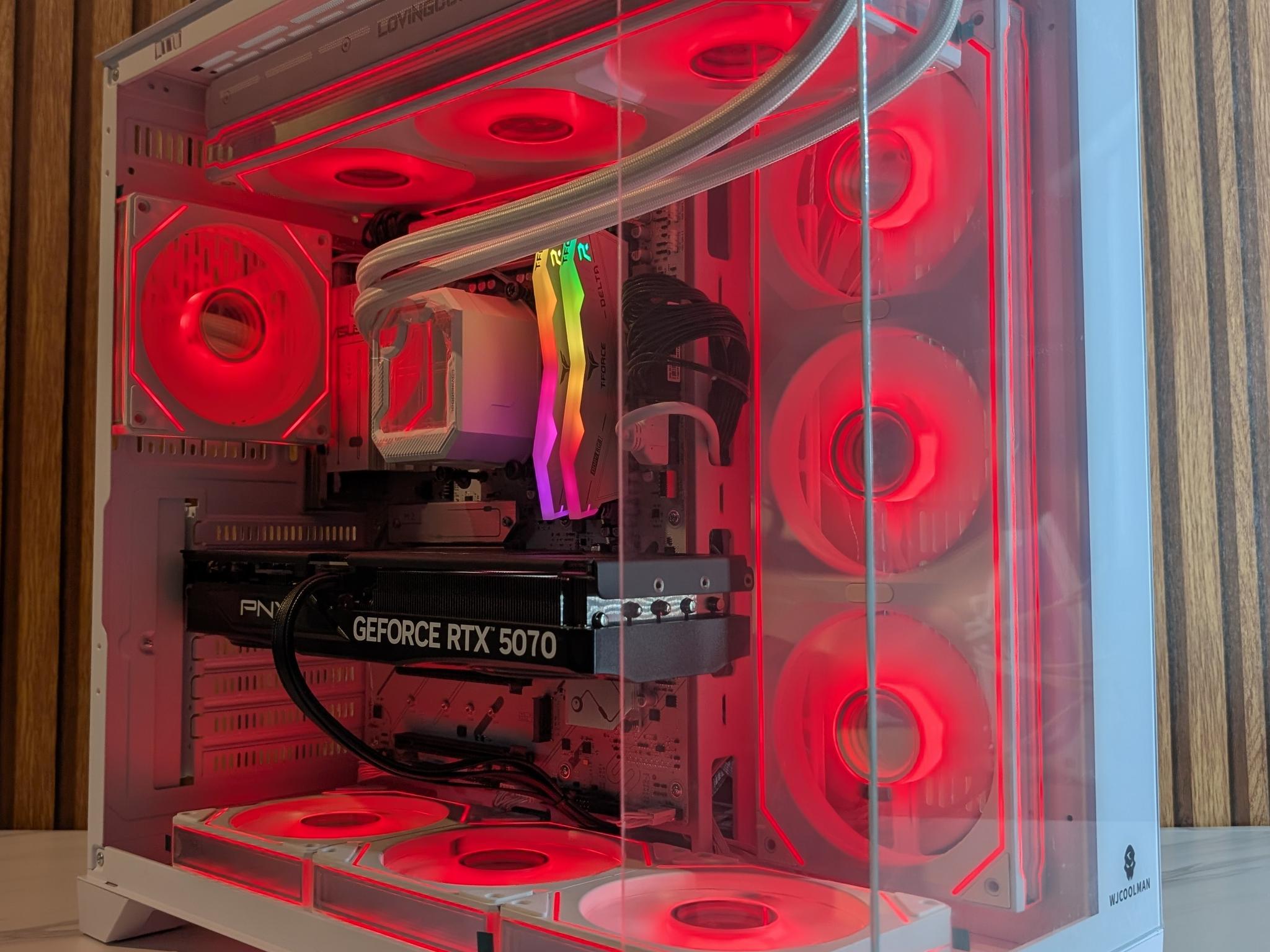 RTX 5070 | RYZEN 5 9600X | 16GB DDR5 | 1TB SSD | 360MM AIO