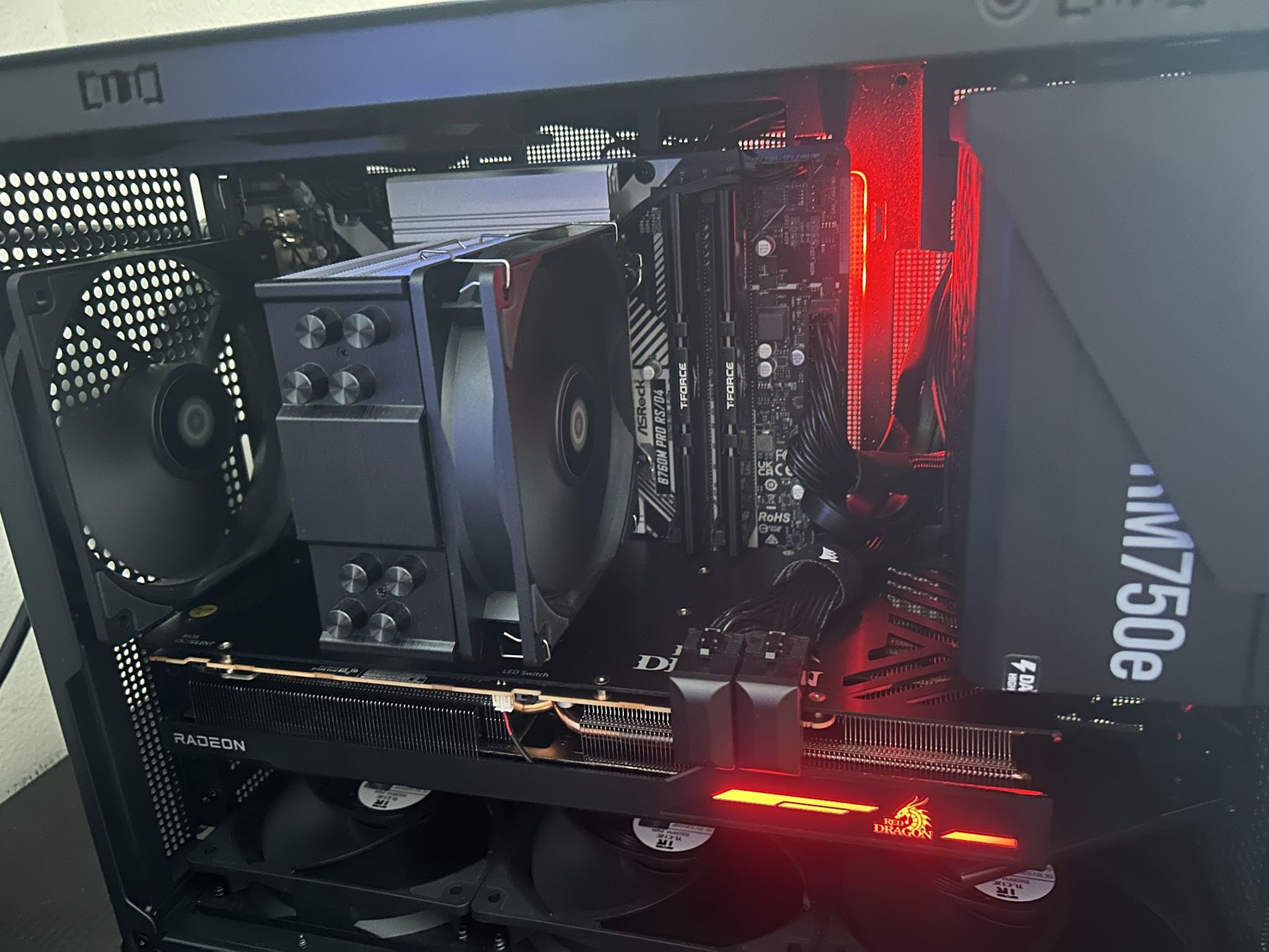 Intel Core i5 12400F, AMD RX6800 16GB, 32 GB RAM, SSD 2TB NVMe M.2 Gen4, PSU Corsair 750w