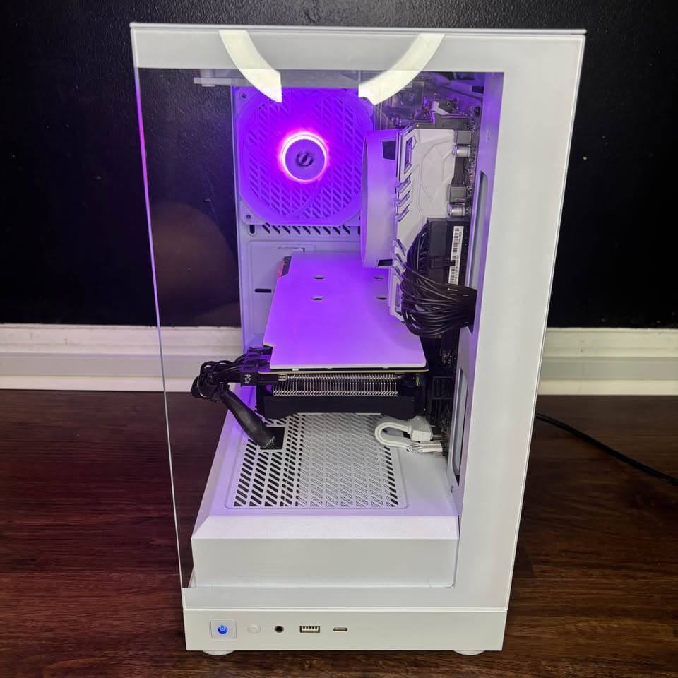 White Gaming PC (RTX 2070 Super 8GB + AMD Ryzen 5 5500 + 16GB DDR4 + SSD)