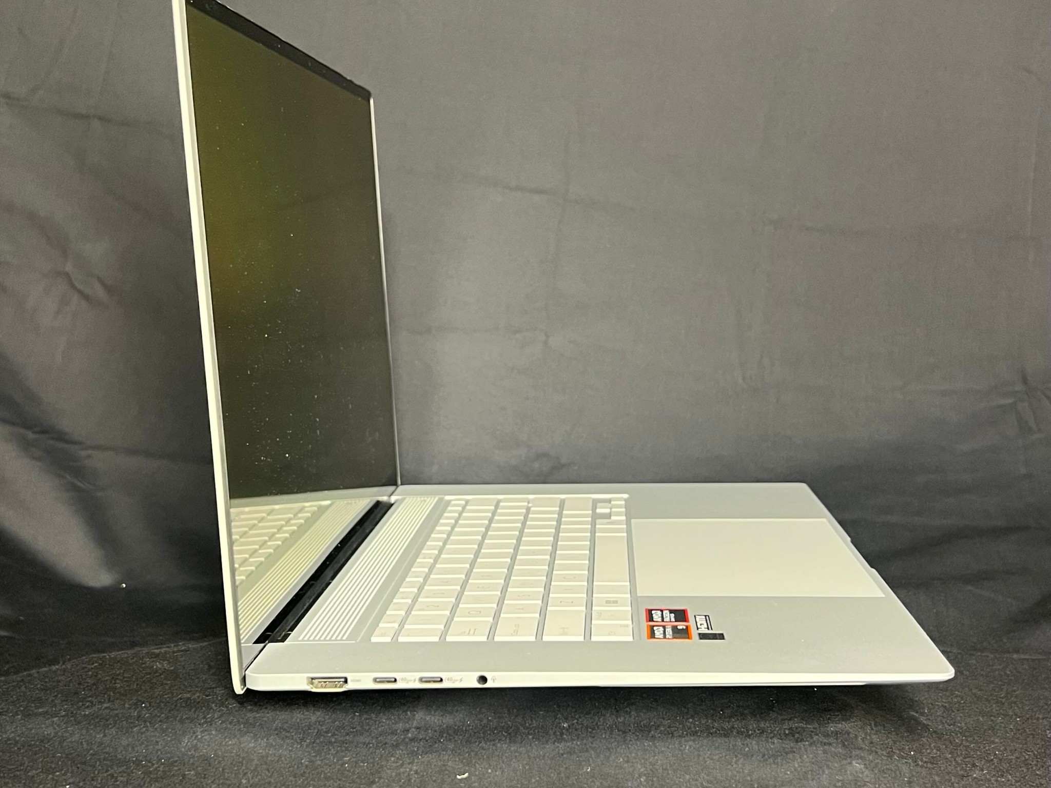 ASUS Zenbook S 16 3K OLED (UM5606WA‑S16.R3651TB) – Brand New