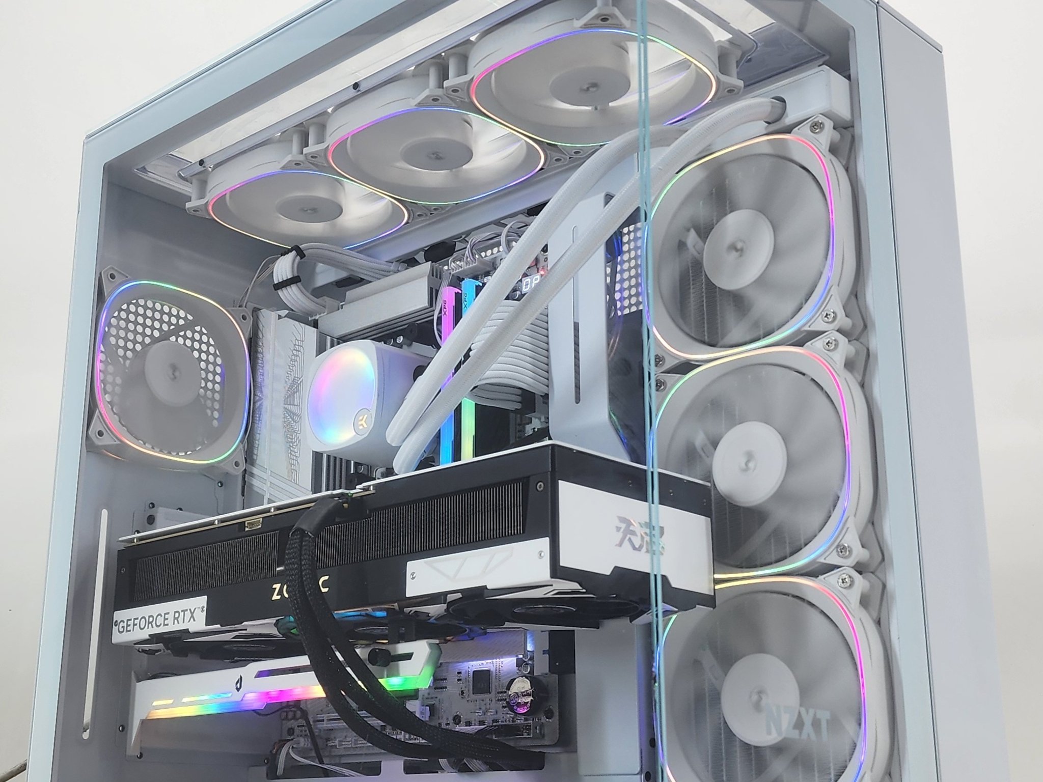 Gaming PC Ryzen 7 9800X3D 32GB RAM 1TB SSD RTX 5080 16GB Windows 11 Computer