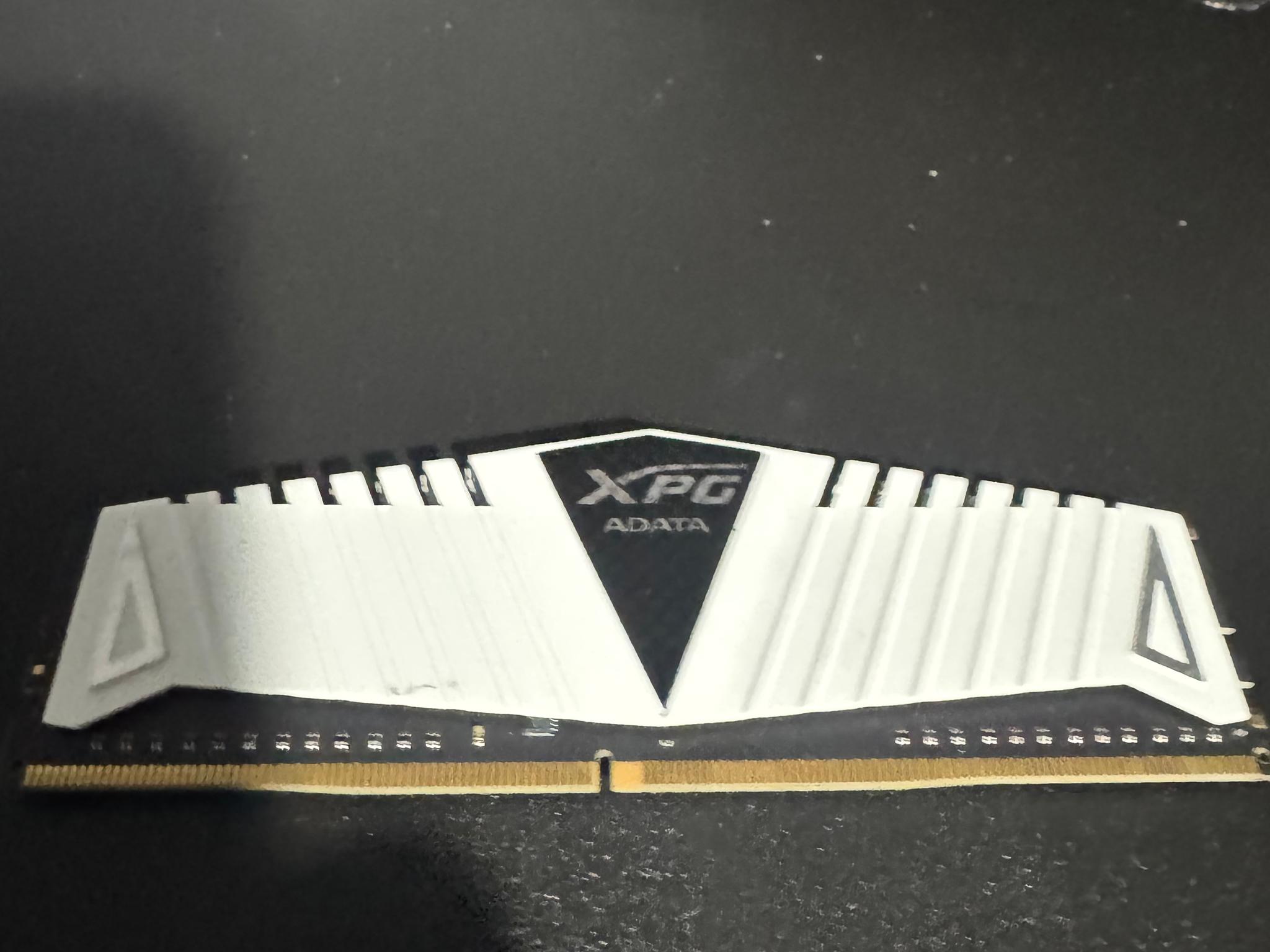 ADATA 8GB DDR4 3000MHz CL16 White RAM Stick – Tested & Working