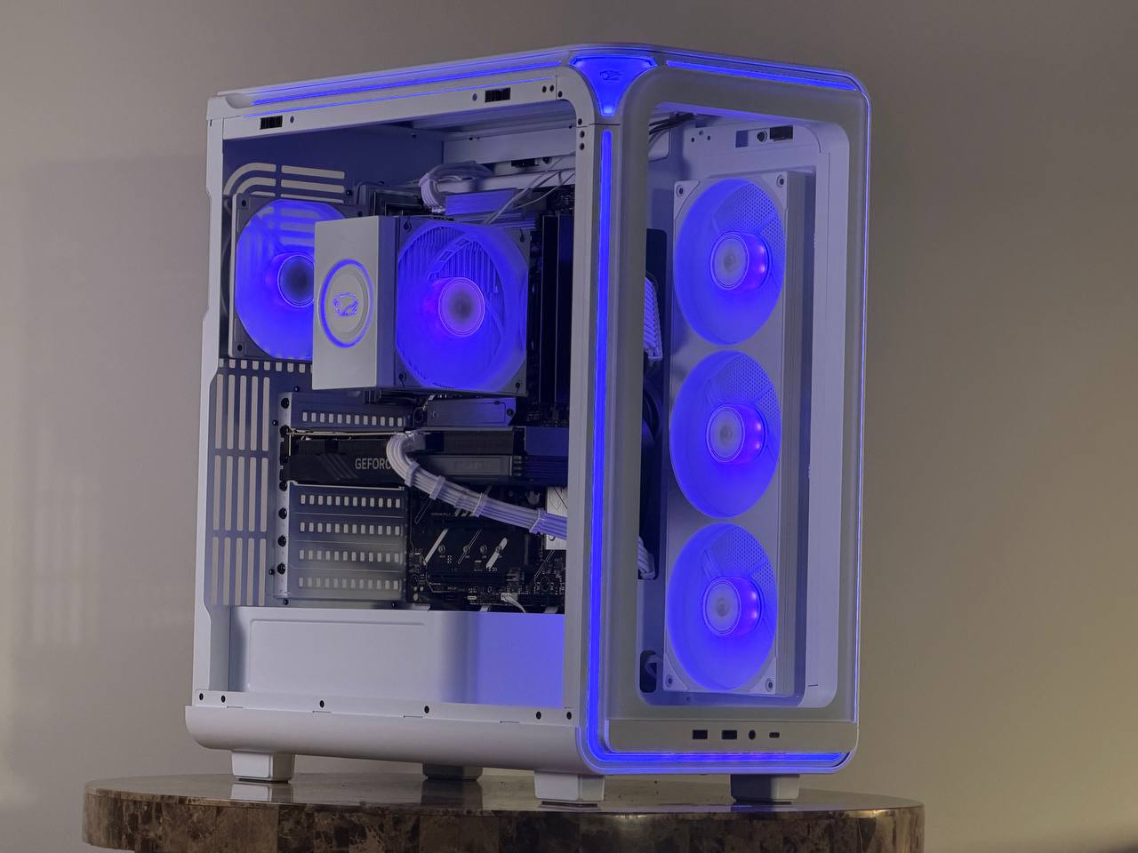 FREE SHIP ❄️🖤🤍 "POLAR NIGHT" | RTX 4060 | Ryzen 5 8400F | 500 GB NVME SSD | 16 GB DDR5 RAM🤍🖤❄️