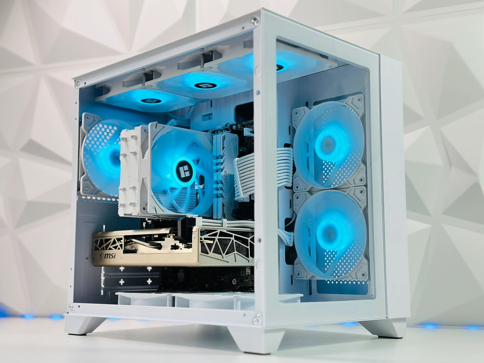 🤍🏔️❄️🌨️Alaska 🐻🌲AMD RX 5700 XT 8GB❄️Intel 12100F❄️16GB DDR4❄️1TB NVME SSD