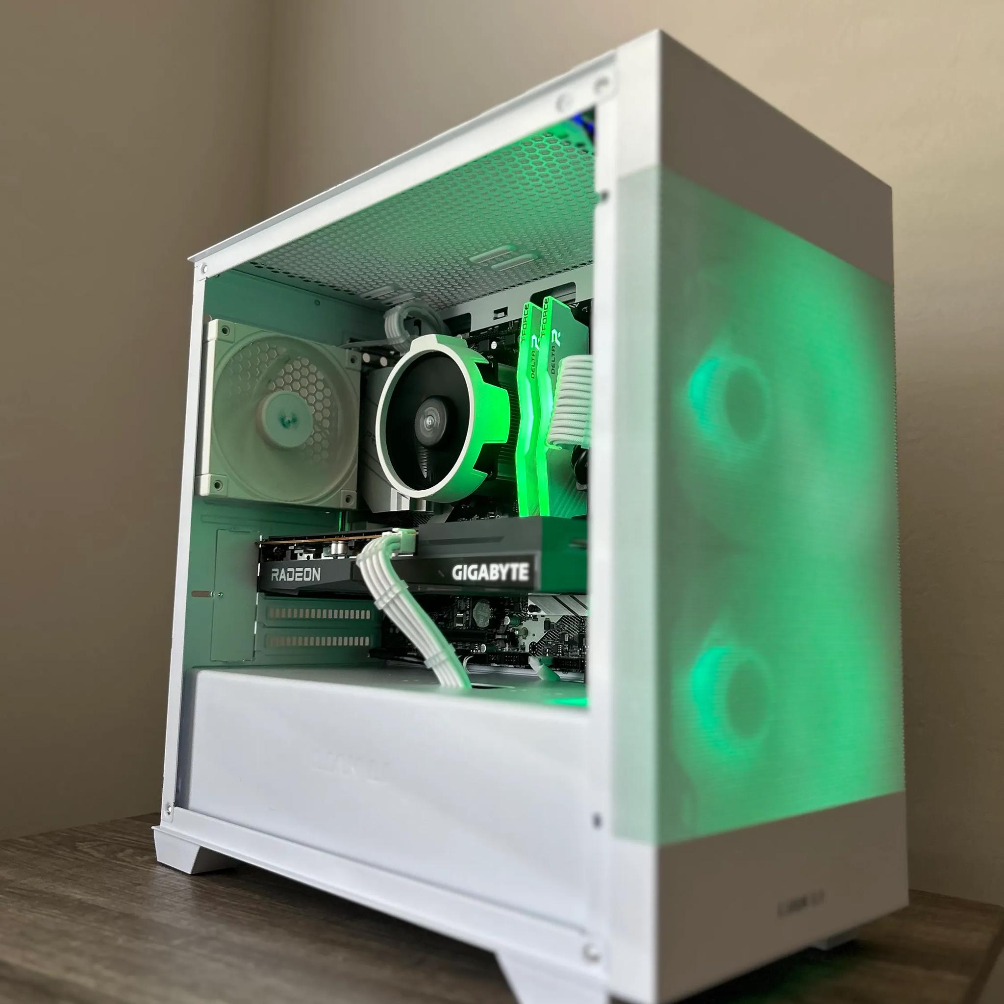 Ryzen 5 3600 | RX6600 | 16GB RAM | 500GB Gen 3 NVME