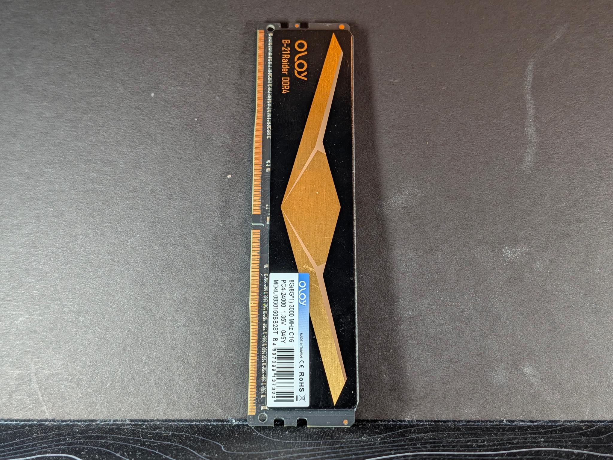 OLOy B-21 Raider 8GB DDR4-3000 CL16