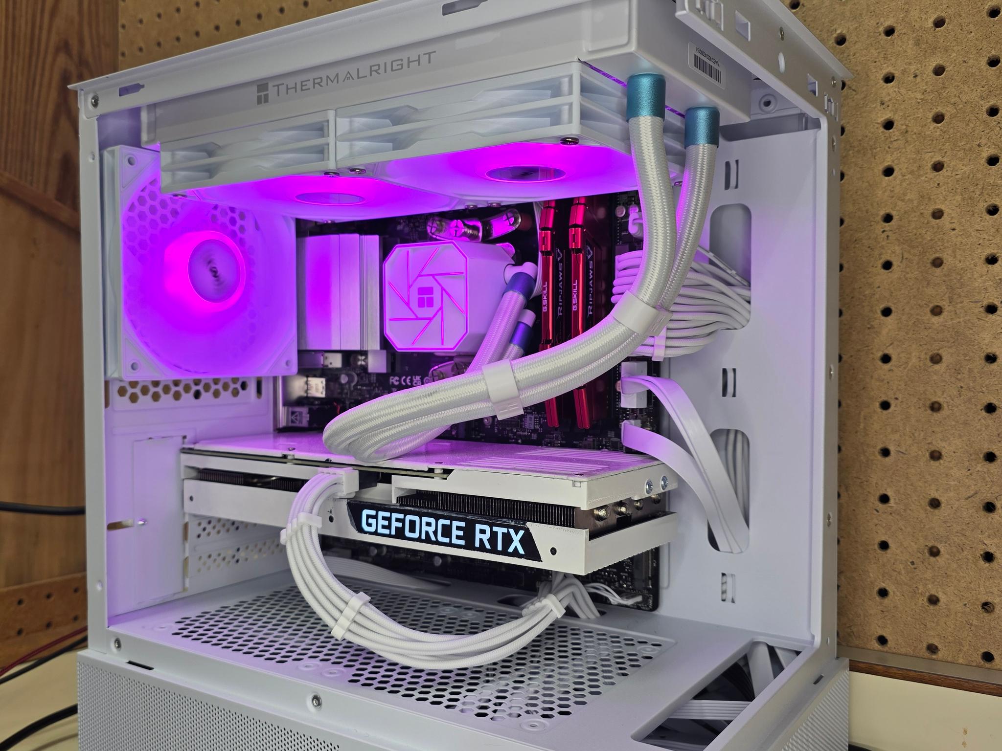 Tundra | RTX 3070 | R5 5600 | 16GB | 1TB