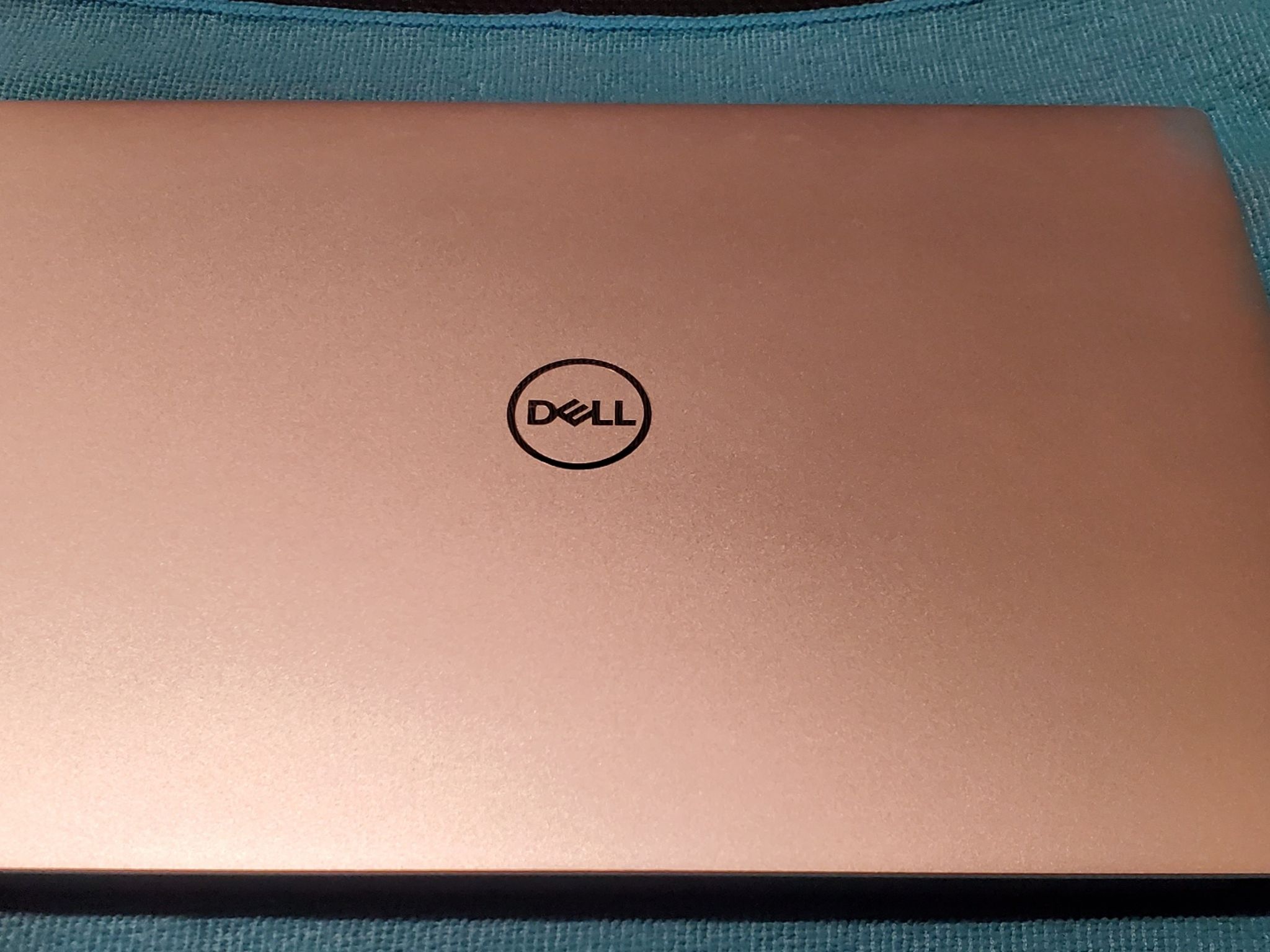 Dell XPS 13 7390 – Intel i7-10710U 6-Core | 16GB RAM | 512GB NVMe SSD | Windows 11 Pro