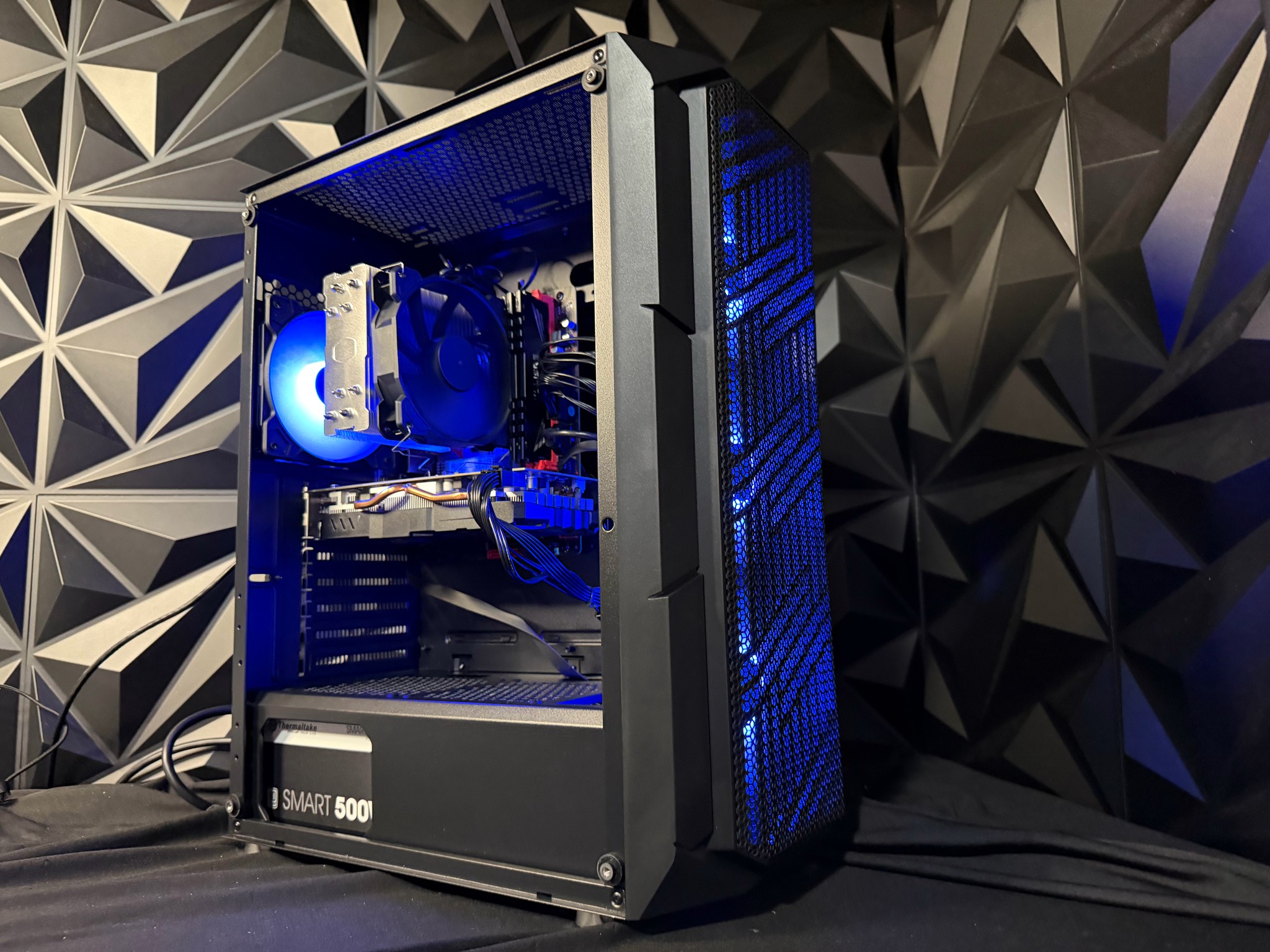 🔥 💸 Budget Baddie 💸 🔥 Ryzen5 3600| RX 580 8 GB | 16 GB DDR4|512 GB NVMe