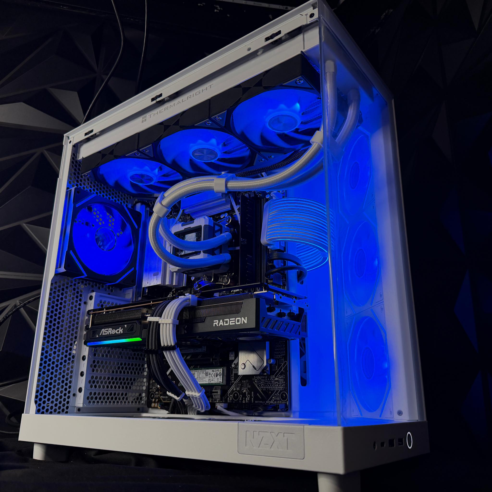 🖤❄️ BLACK ICE ❄️🖤Ryzen 9 7900X| RX 9070 | 4.5 TB NVMe| 32 GB DDR5| 850W Gold PSU