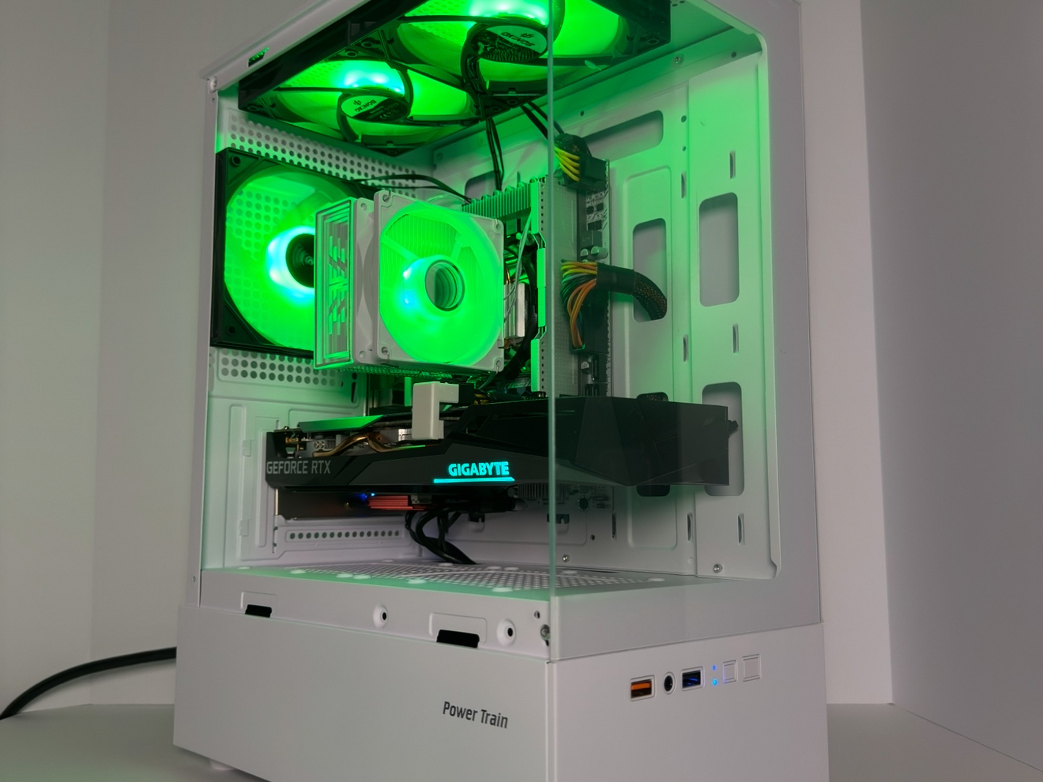 ❄️FUTURE FROST❄️ 1080p | RTX 3050 8GB | 10 CORE INTEL | 16GB DDR4 | 1TB M.2