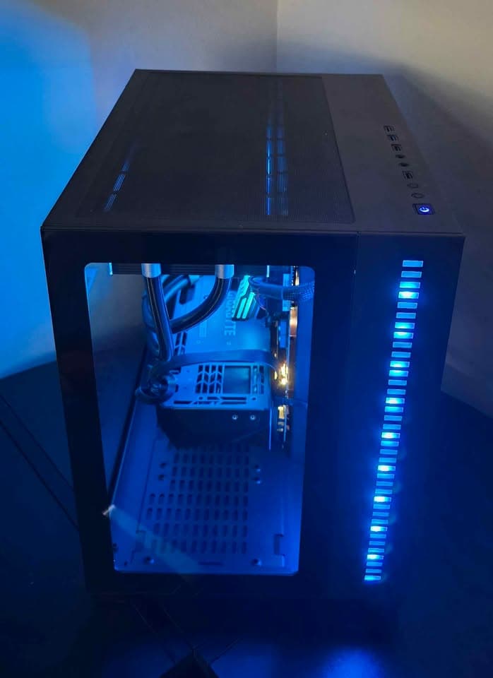 "Tron Battery" Custom Gaming PC Ryzen 5700x/RTX 3080 12GB