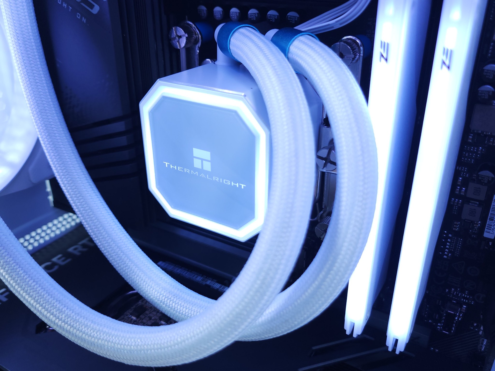 🤍🤍1440p Gaming | RTX 4070 Ti 12GB | Core i5 12600KF | 32GB 5600MHz DDR5 | 2TB NVMe SSD Gen 4