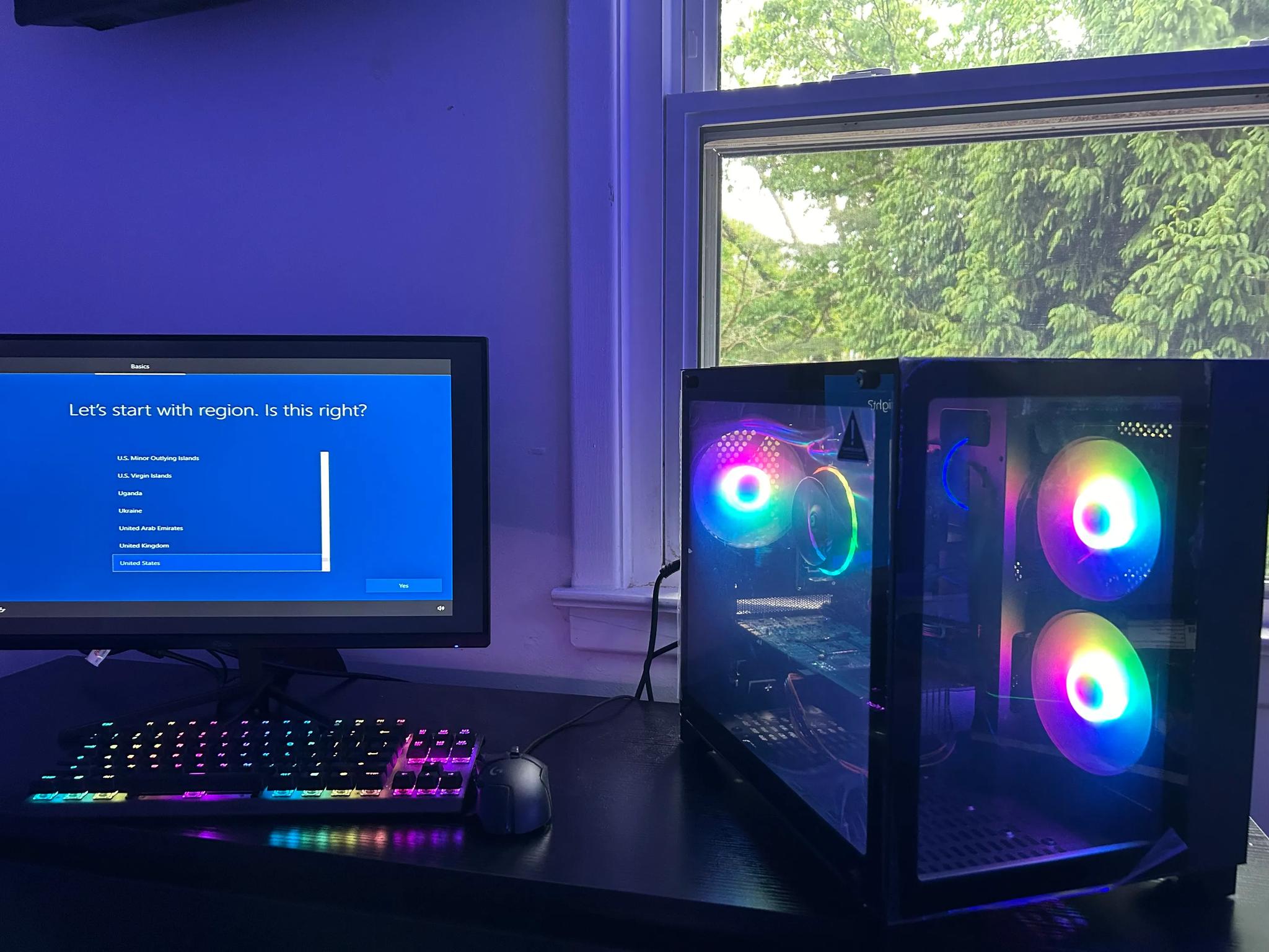 GAMING PC i7 8GB NVIDIA GTX 660 RGB Lighting RGB Fans