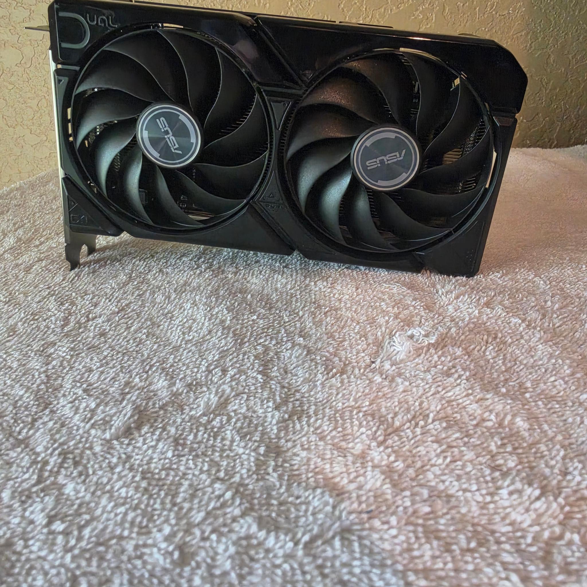 ASUS Dual Radeon RX 9060 XT 16GB