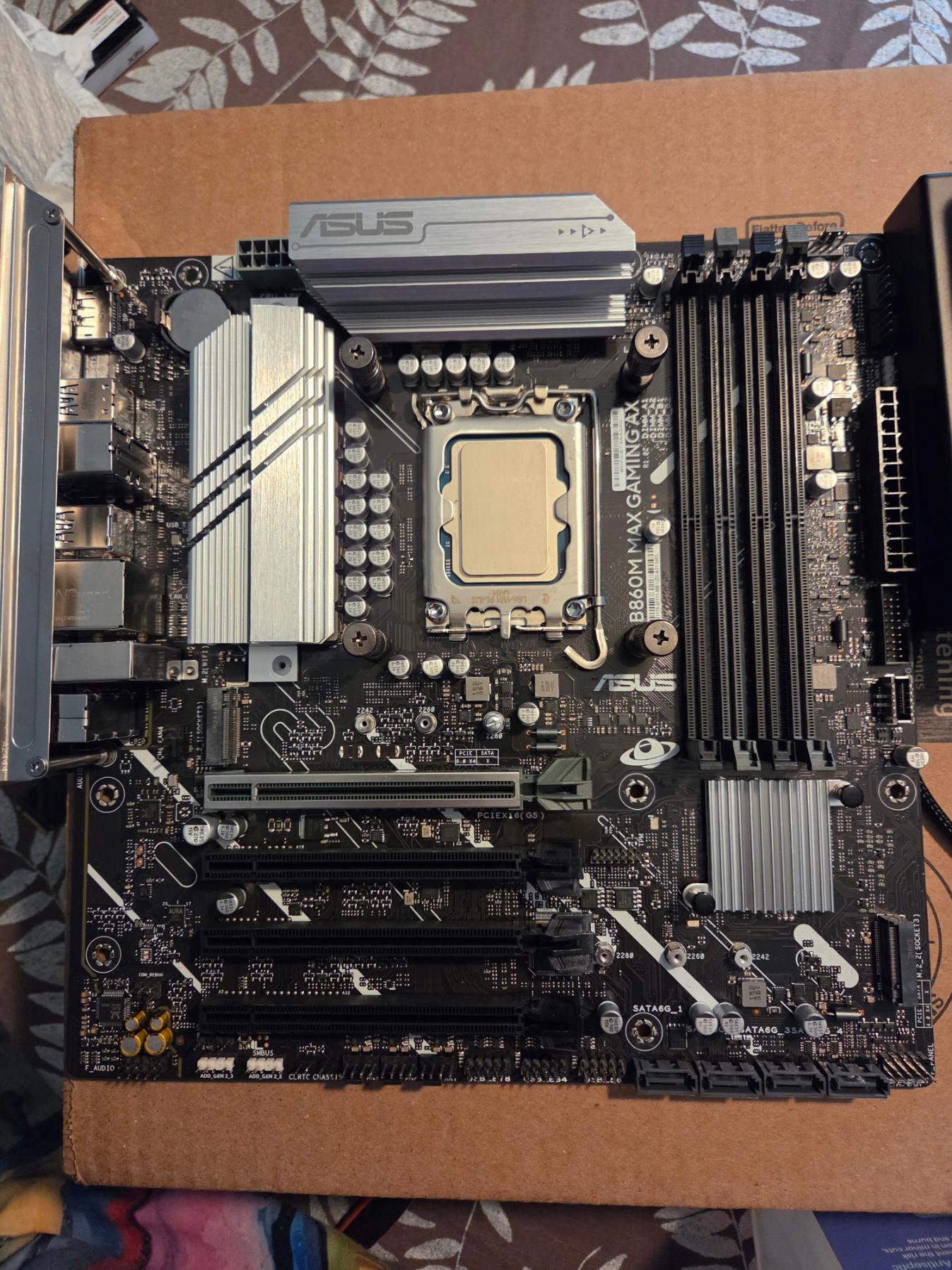 Intel Core Ultra 7 265F + B860M MAX Gaming AX + 240mm AIO