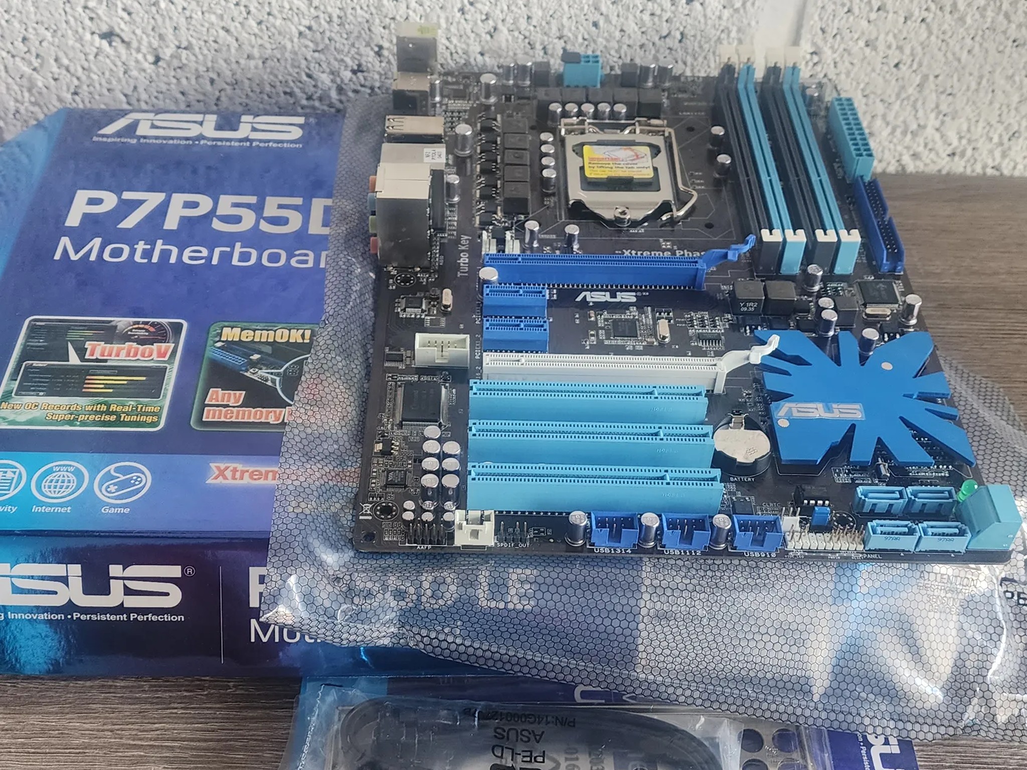 ASUS P7P55D LE MOTHERBOARD