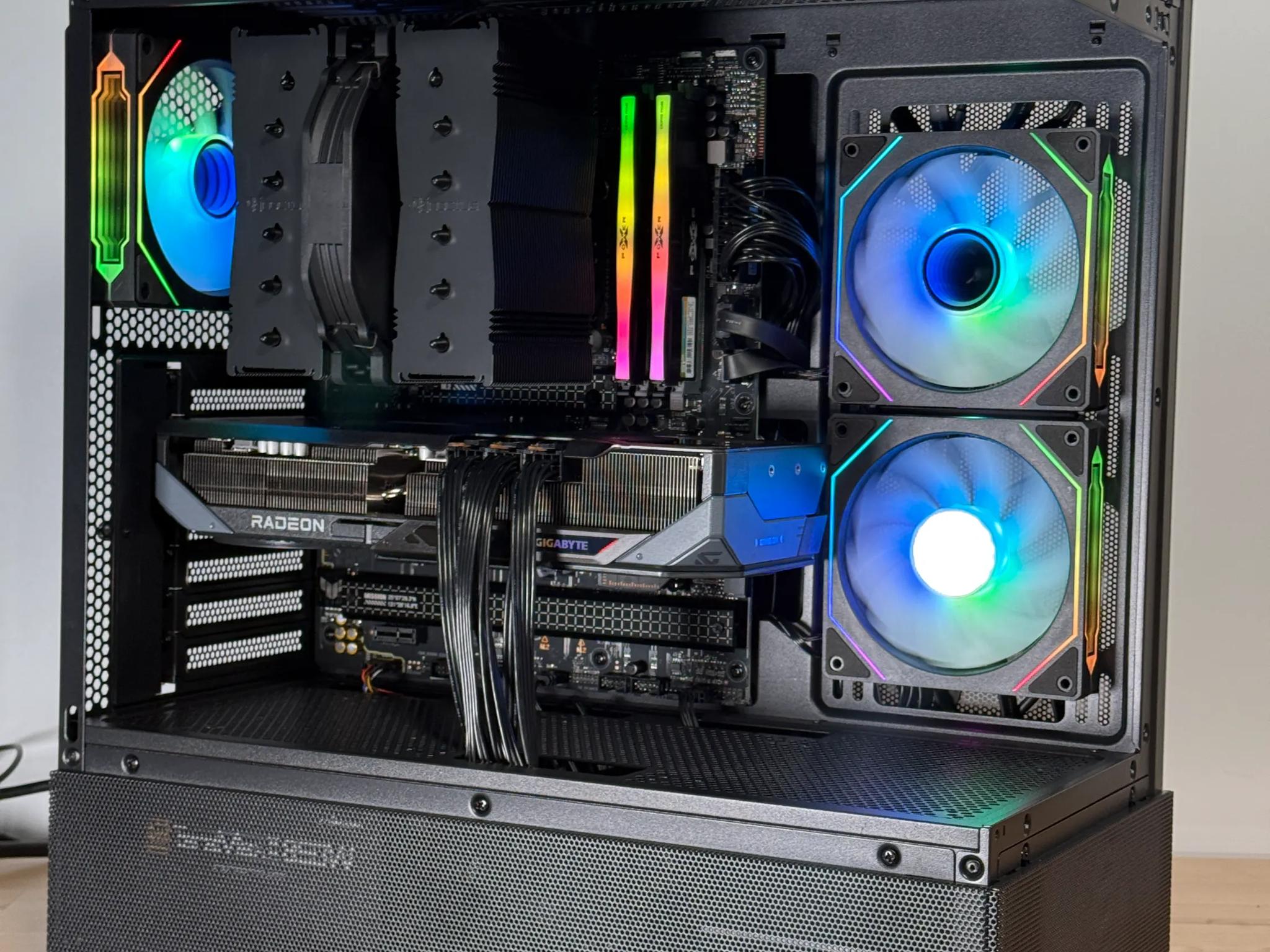 RX 9070XT and Ryzen 9 9900x Gaming PC