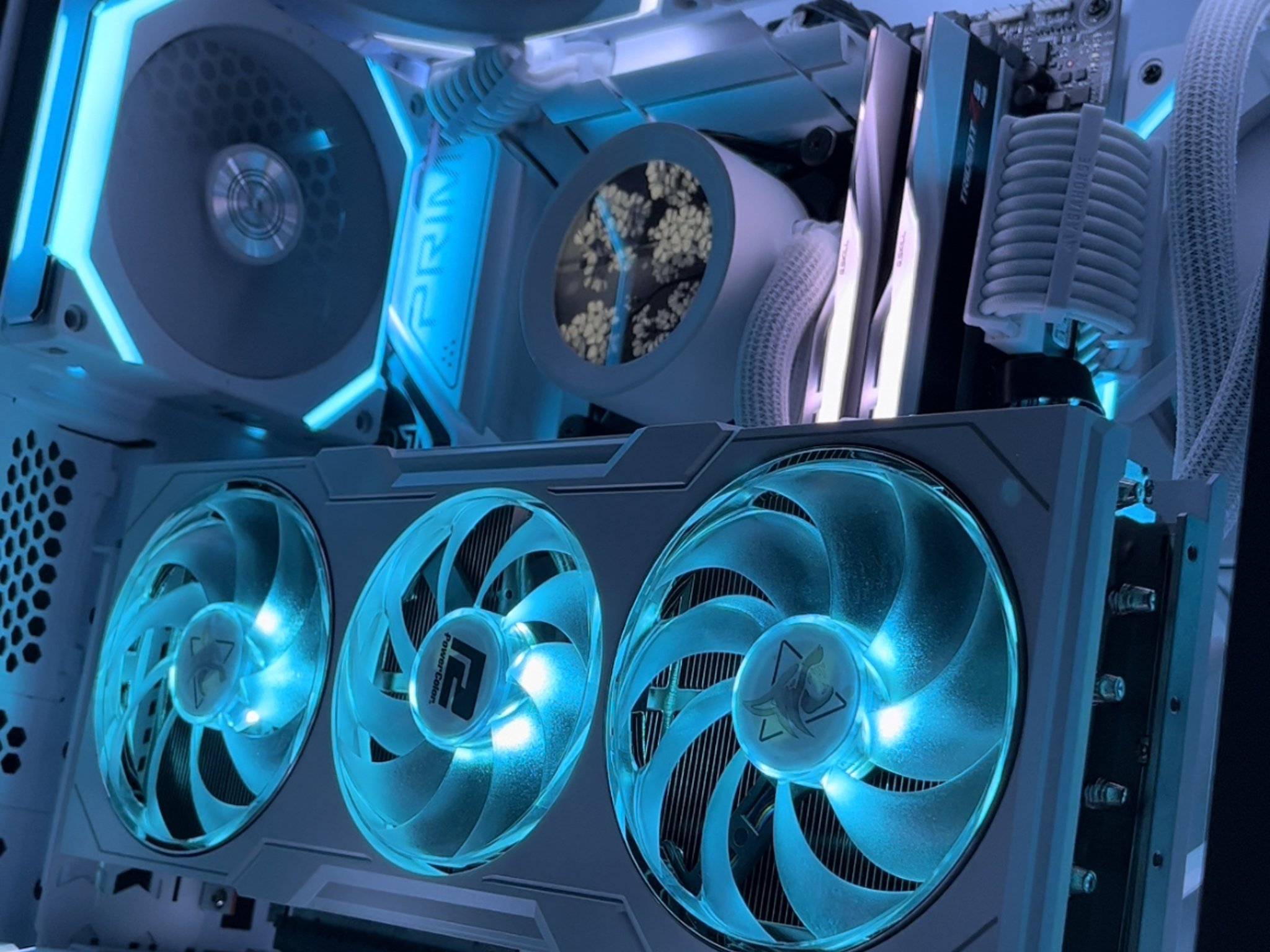 Deep Ice ❄ - 13700k 7900XTX 32GB DDR5 2TB Custom Gaming PC