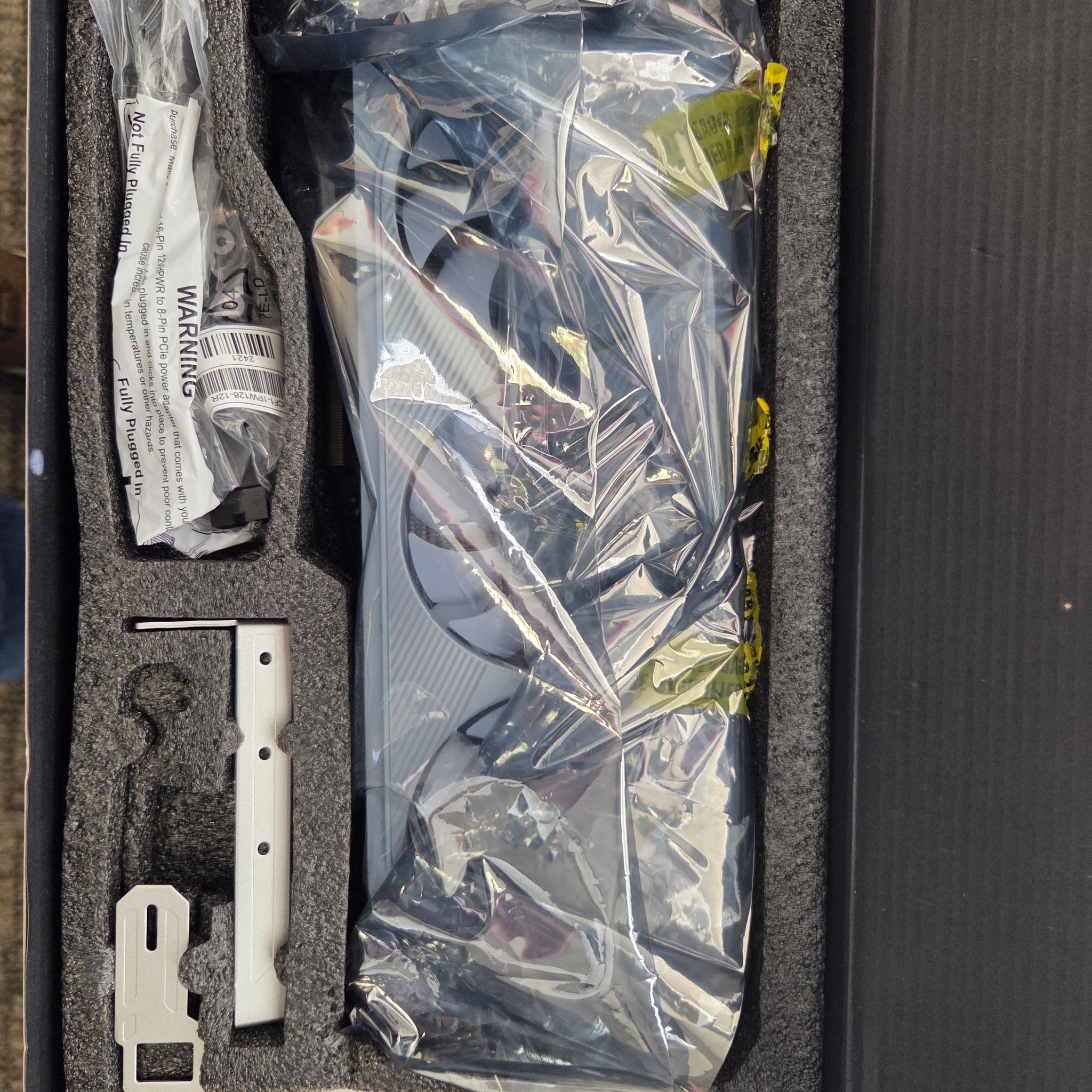 GIGABYTE AERO OC GeForce RTX 4070 Ti SUPER
