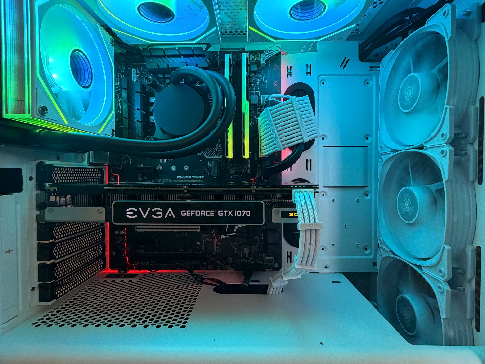 GTX 1070 + i7-6700K + 16gb RAM + 500gb SSD | Gaming PC