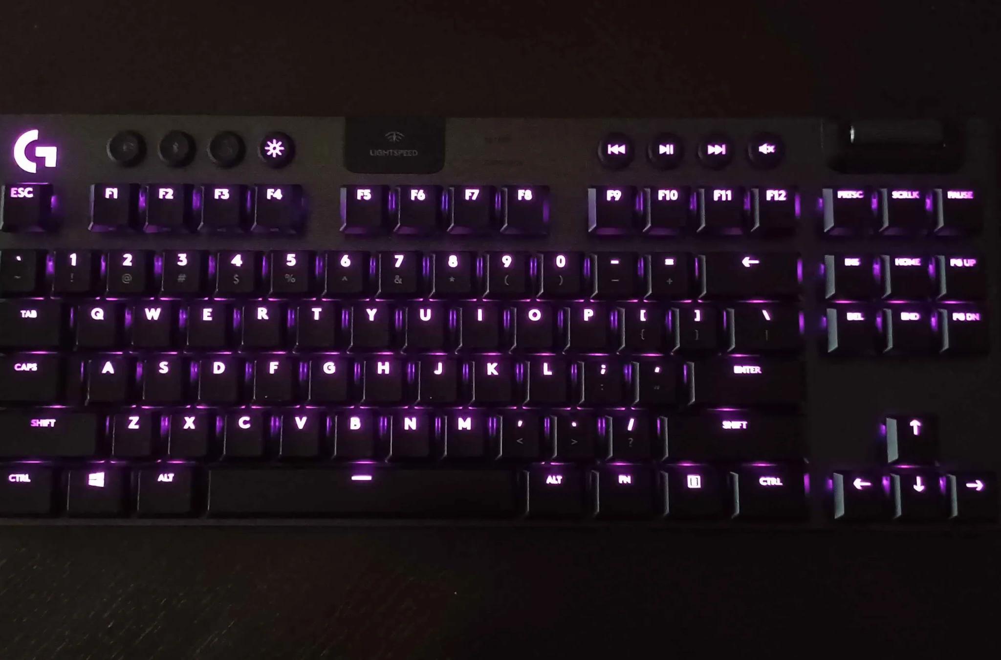 Logitech G915 TKL Tenkeyless LIGHTSPEED Wireless RGB Keyboard (CARBON BLACK & TACTILE VERSION)