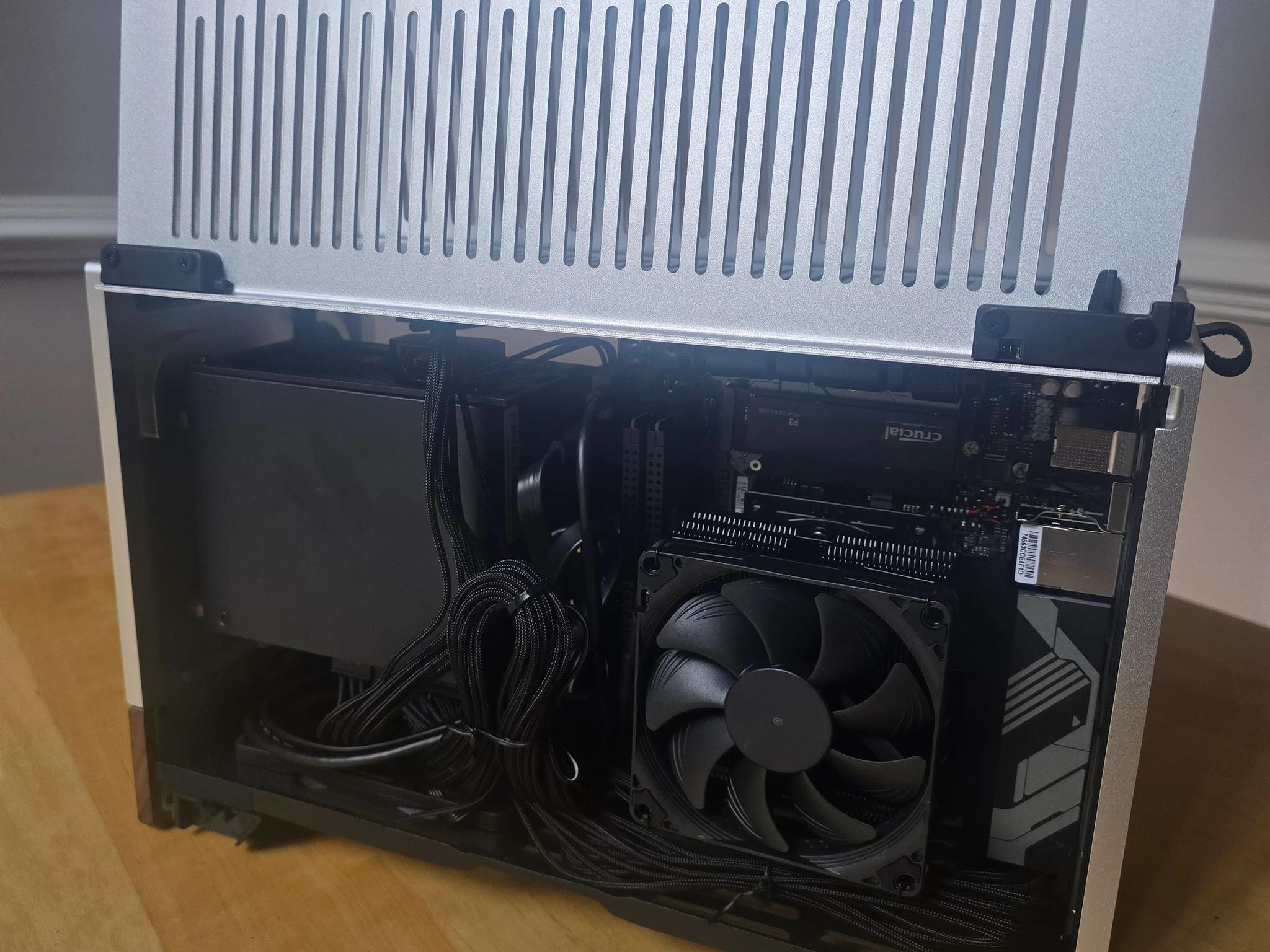 1440p Compact "Silver Badger" | Eats through Fortnite and AAA Games | Nvidia RTX 4060Ti 16GB