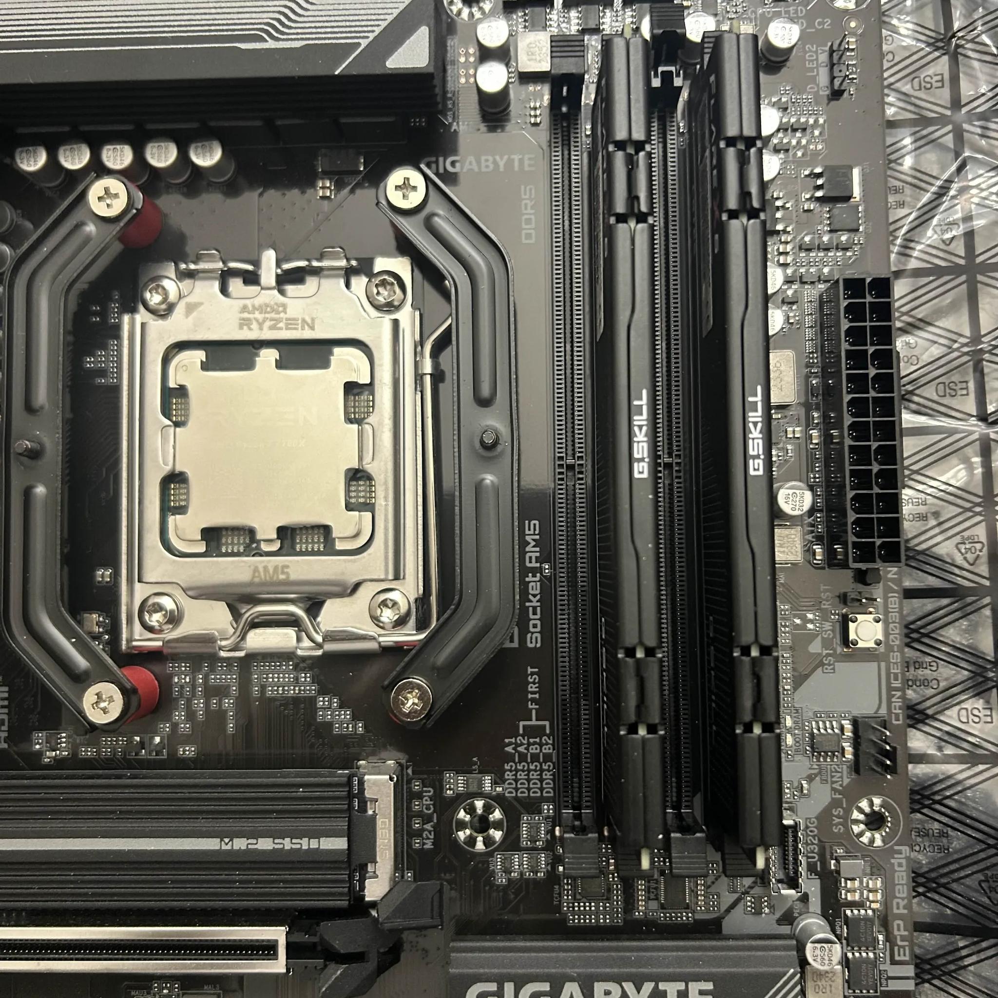 Ryzen 7 7700X | Gigabyte B650 Gaming X AX V2 | 32GB DDR5 6000