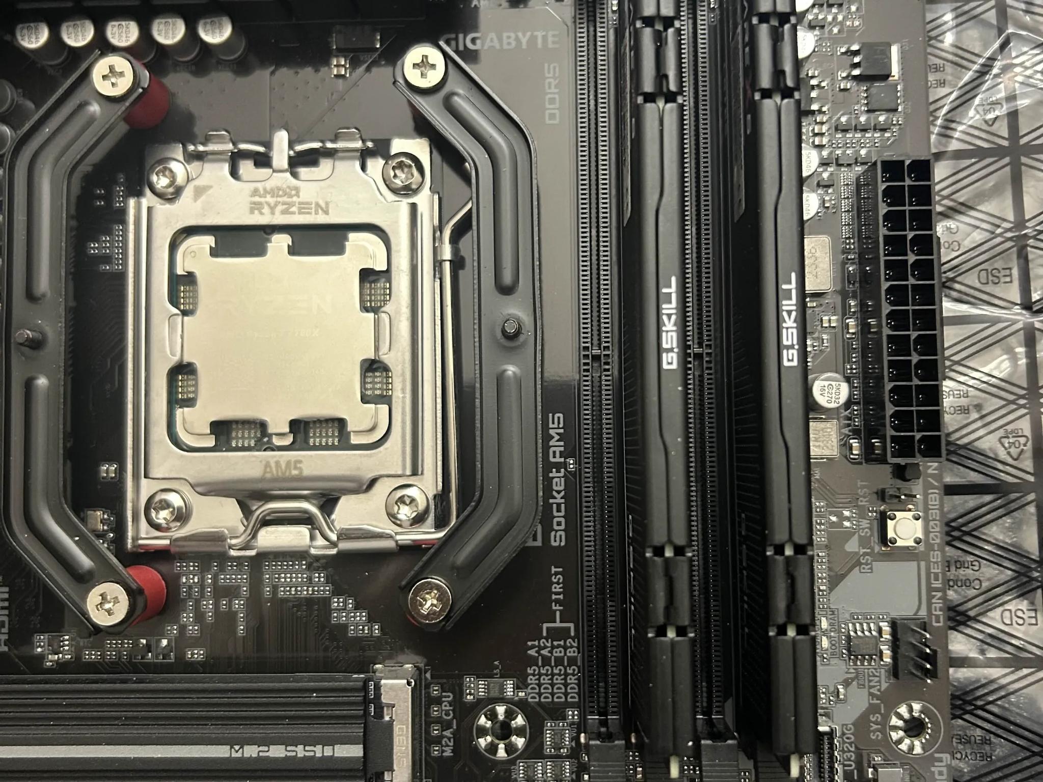 Ryzen 7 7700X | Gigabyte B650 Gaming X AX V2 | 32GB DDR5 6000