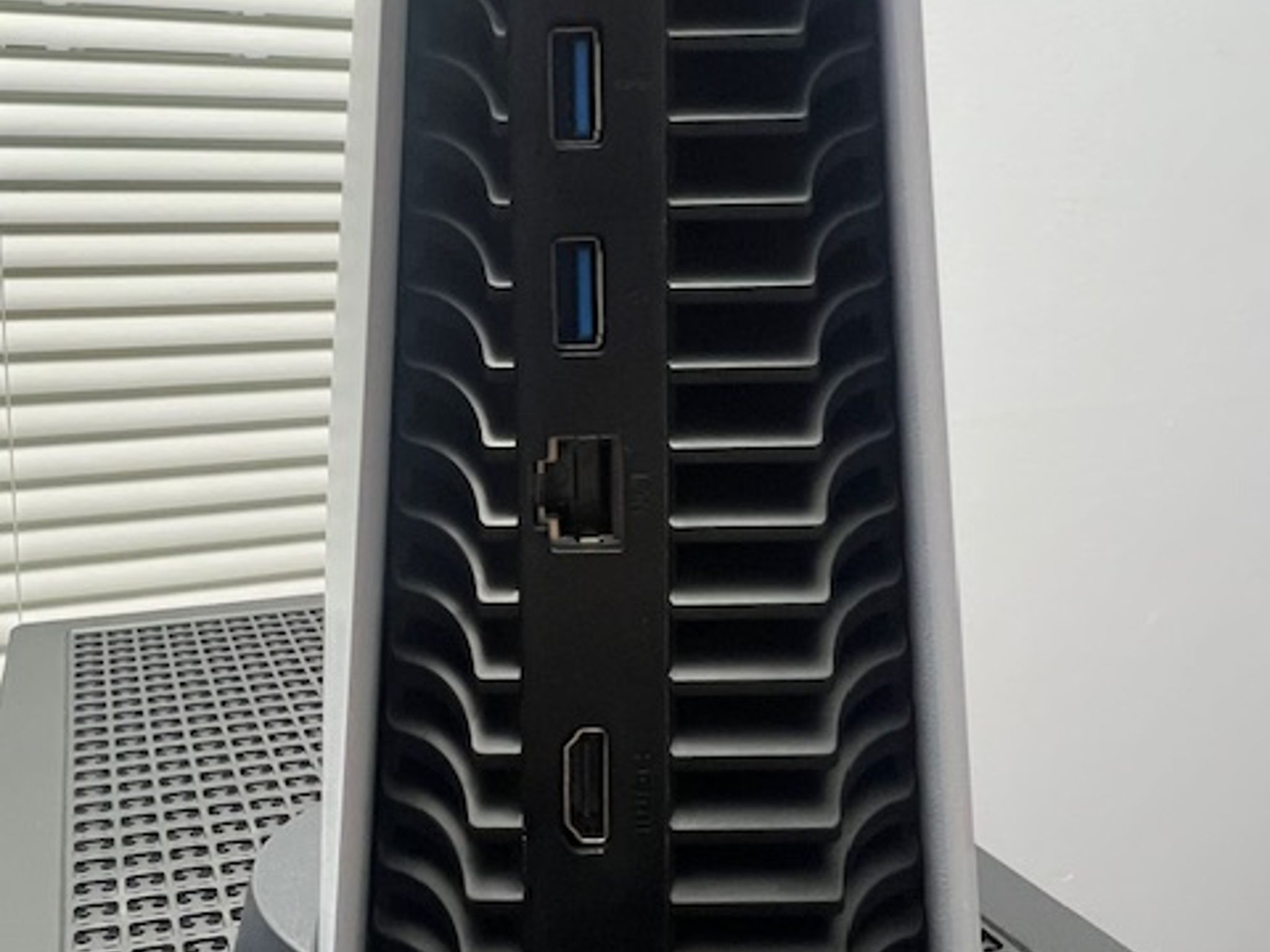 Playstation 5 + Black Plates
