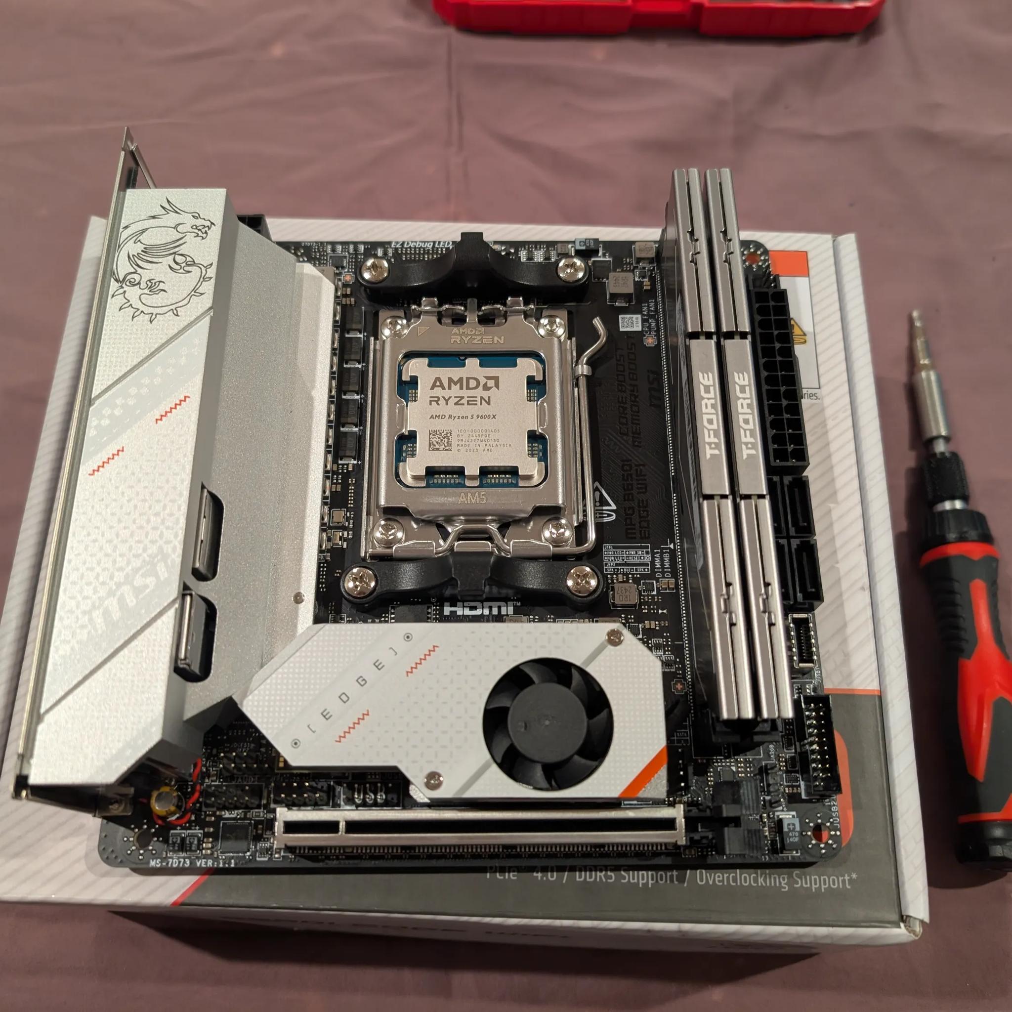 Tiny Powerhouse Gaming PC - Lian Li Dan A4-H2O Mini ITX build - 5070 Ti