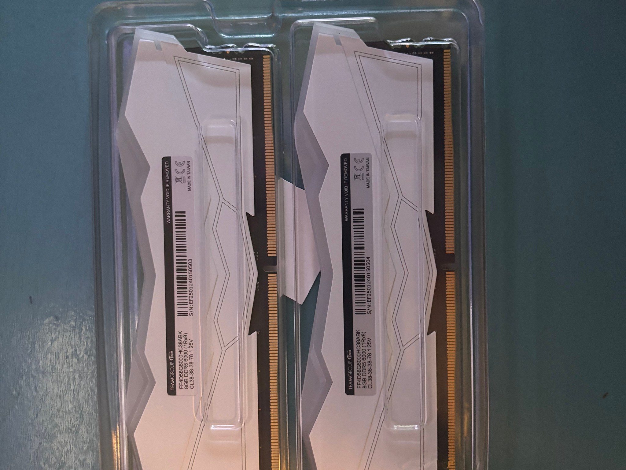 T-force 16gb white memory