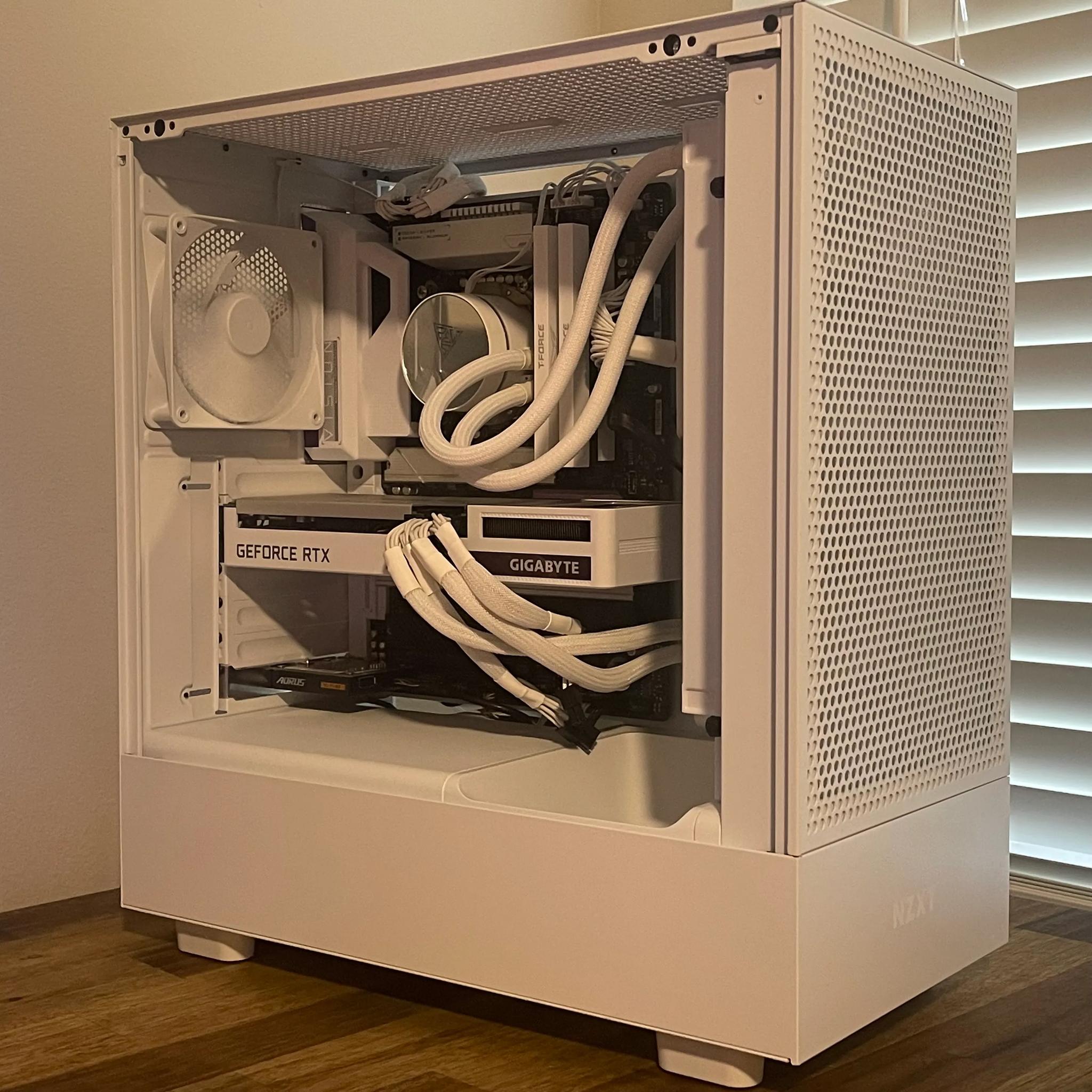 Cosmic Commander | i5-11600K, 32GB, 2.5TB, 3060 Ti