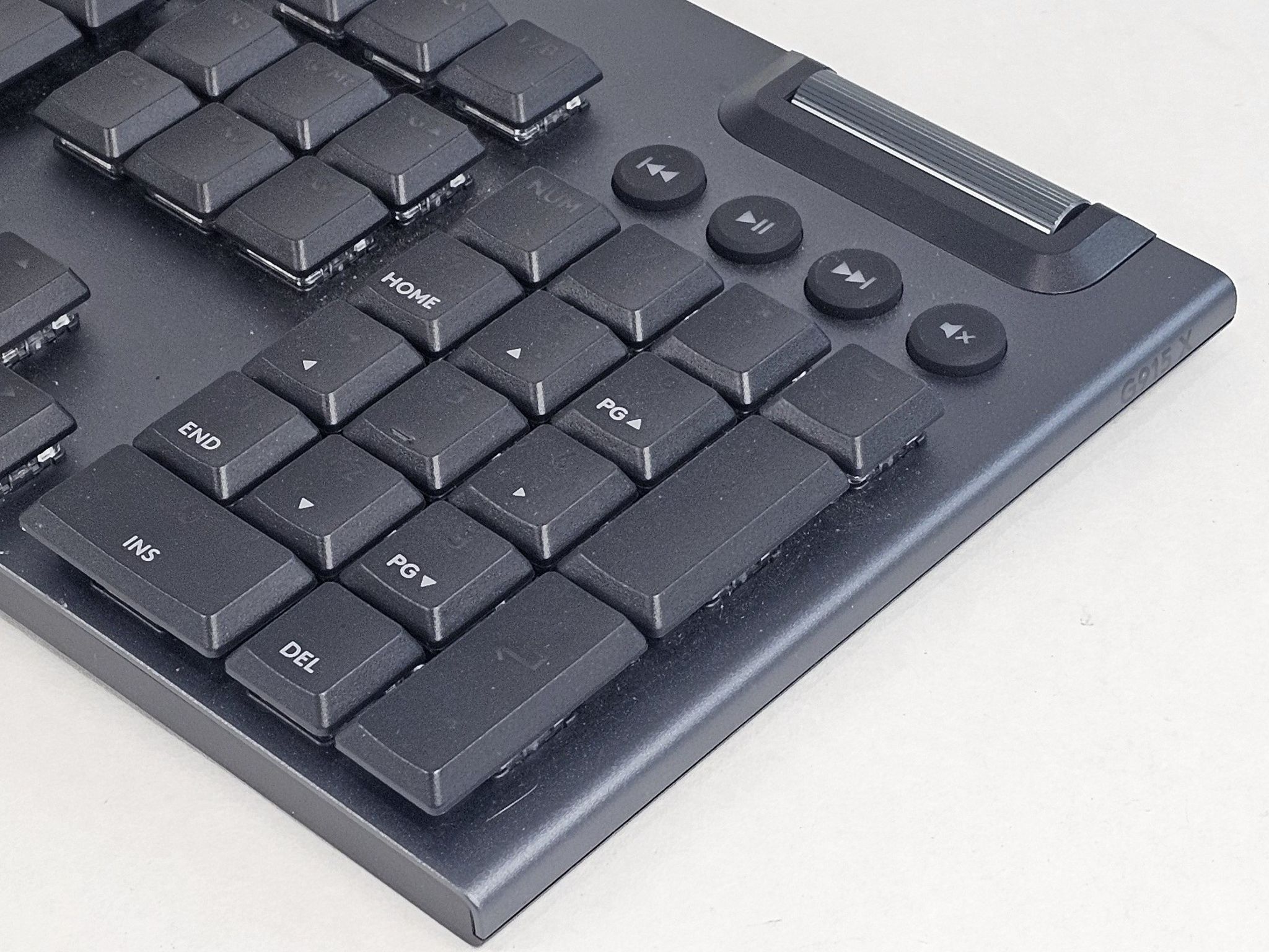 Logitech G915 X TACTILE Mechanical Gaming Keyboard - Black Wired