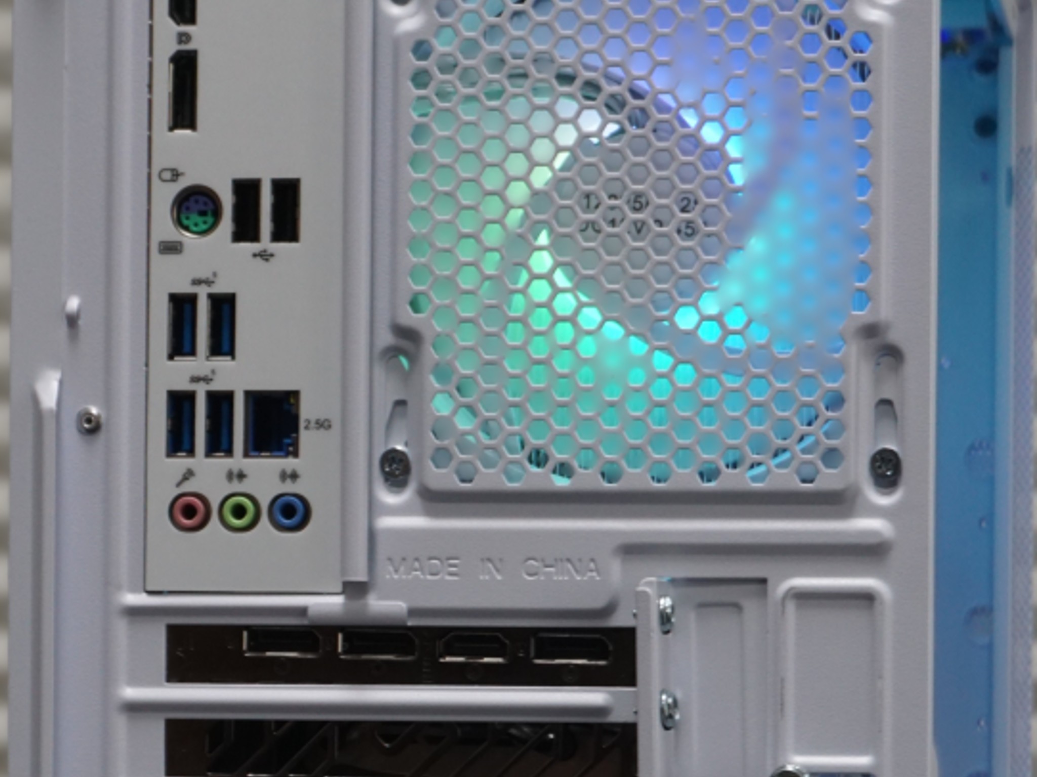White & Silver 1080p Gaming PC! 5600X | 6650XT | 1TB NVME | 32GB RAM | WIFI/BT | Win 11 Pro