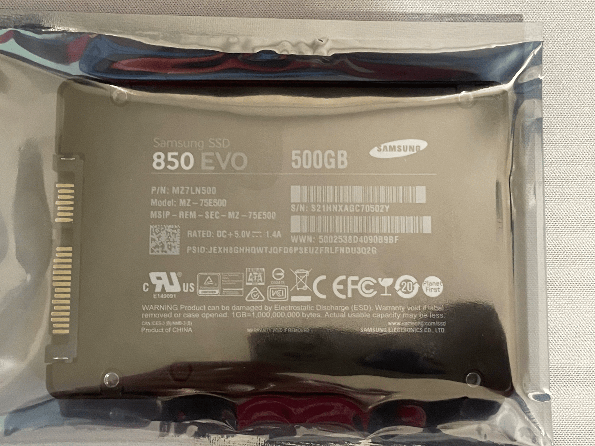 Small Lot of SSD/HDD