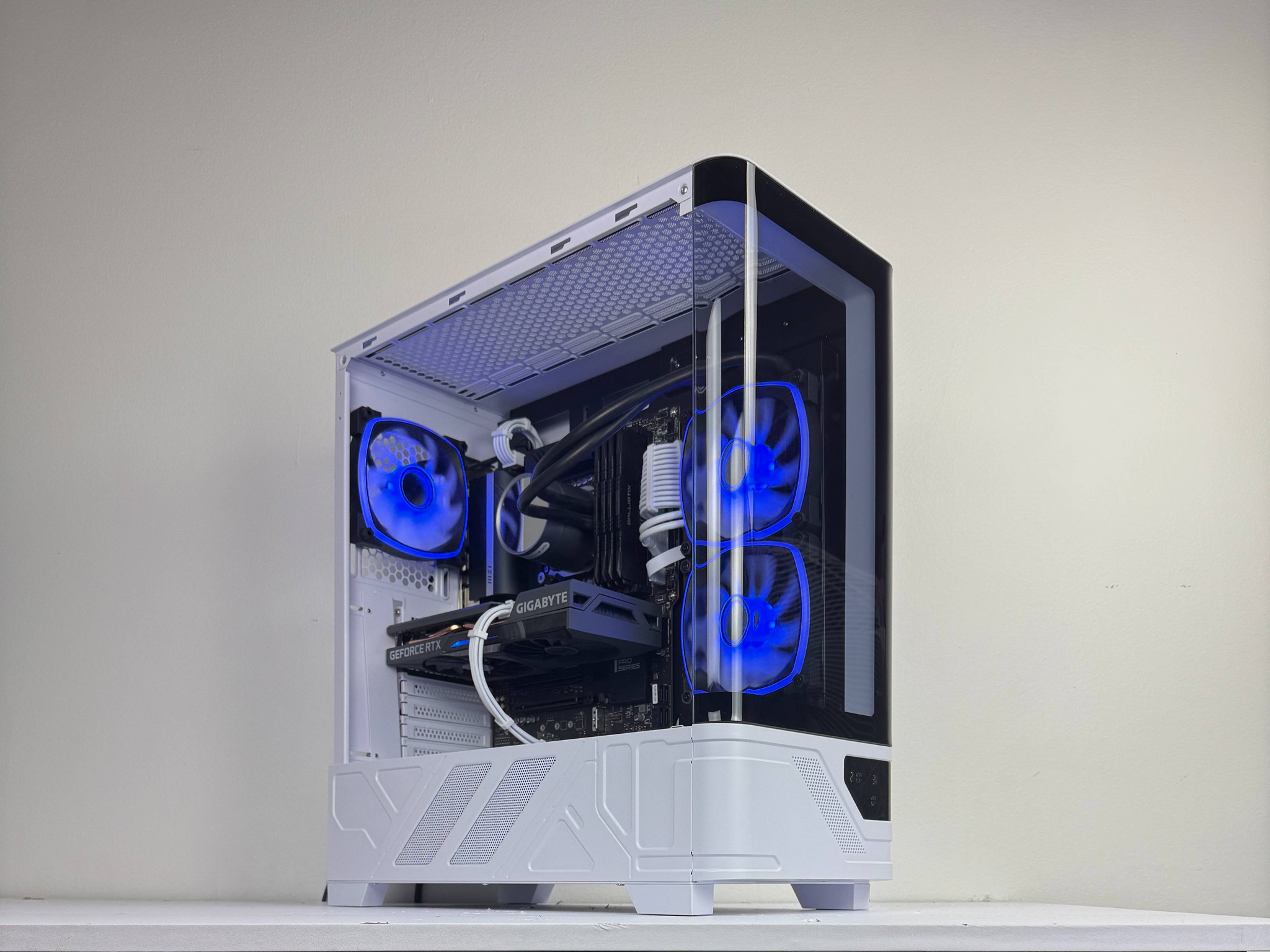 🧬Helix🧬 | 1080p Gaming PC | Intel i5 11400F | Gigabyte RTX 3060 | 32GB DDR4 3200MHz