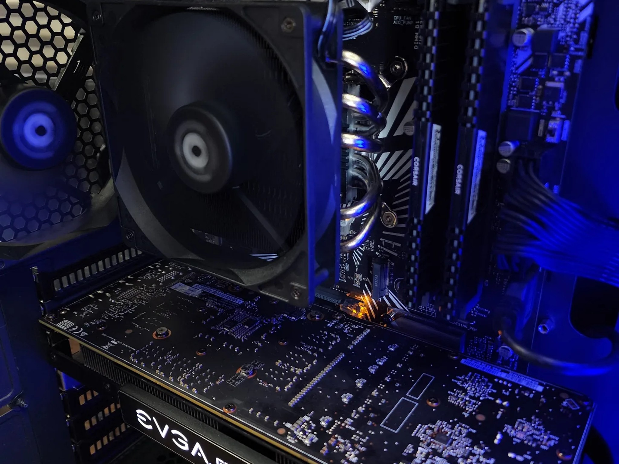 🖤💙🖤 EVGA GTX 1060 FTW // Intel Core i3 9100 // Corsair LPX 8GB 2400MHz