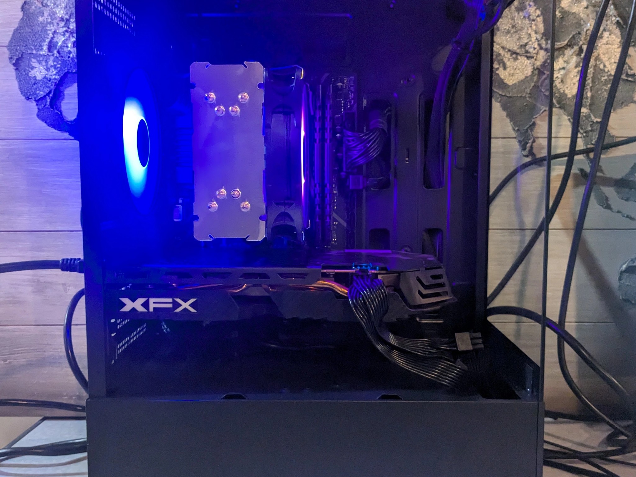 Gaming PC - Ryzen 5 3600, RX 580 8gb, 16gb RAM / 512gb SSD