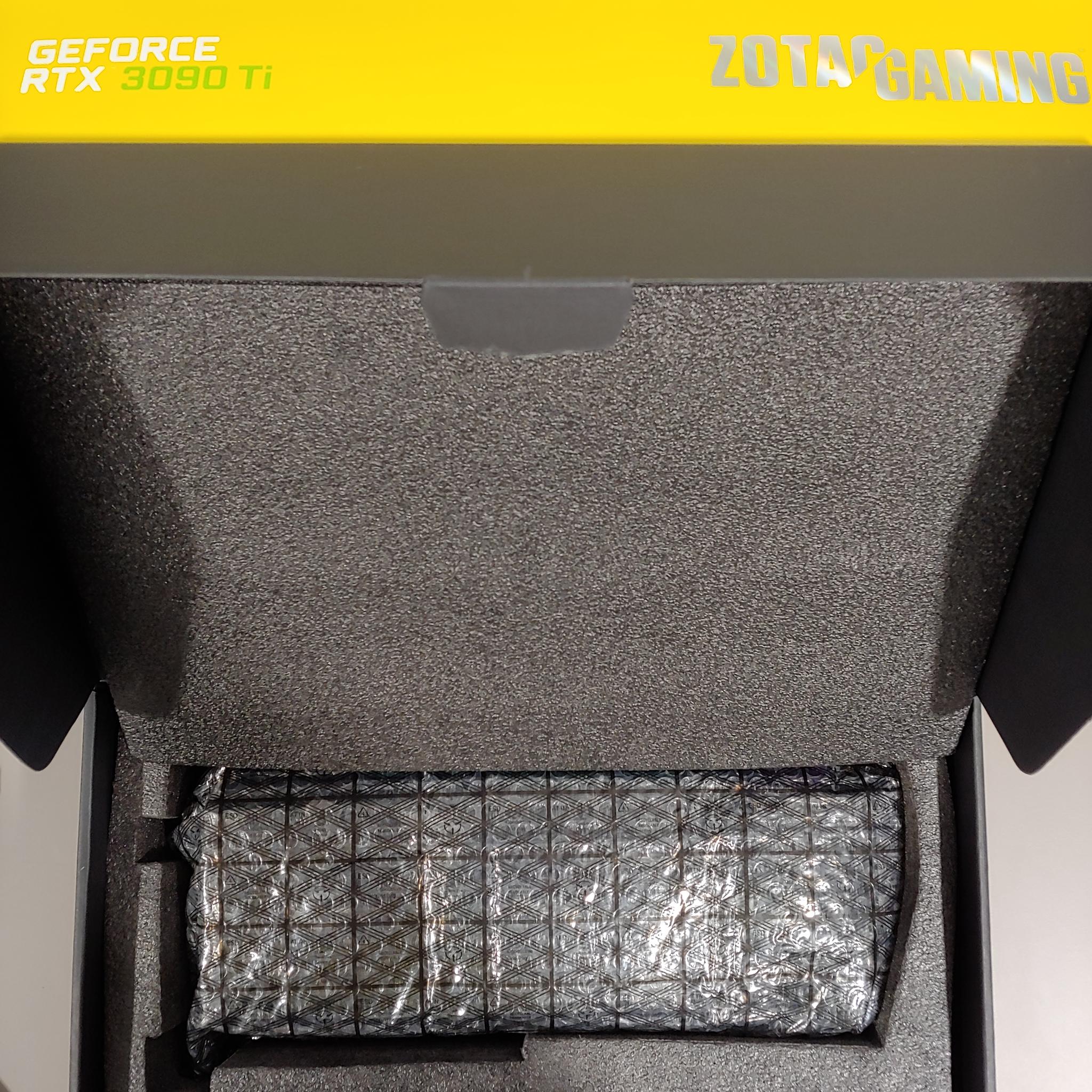 ZOTAC GAMING GeForce RTX 3090 Ti AMP Extreme Holo – 24GB GDDR6X