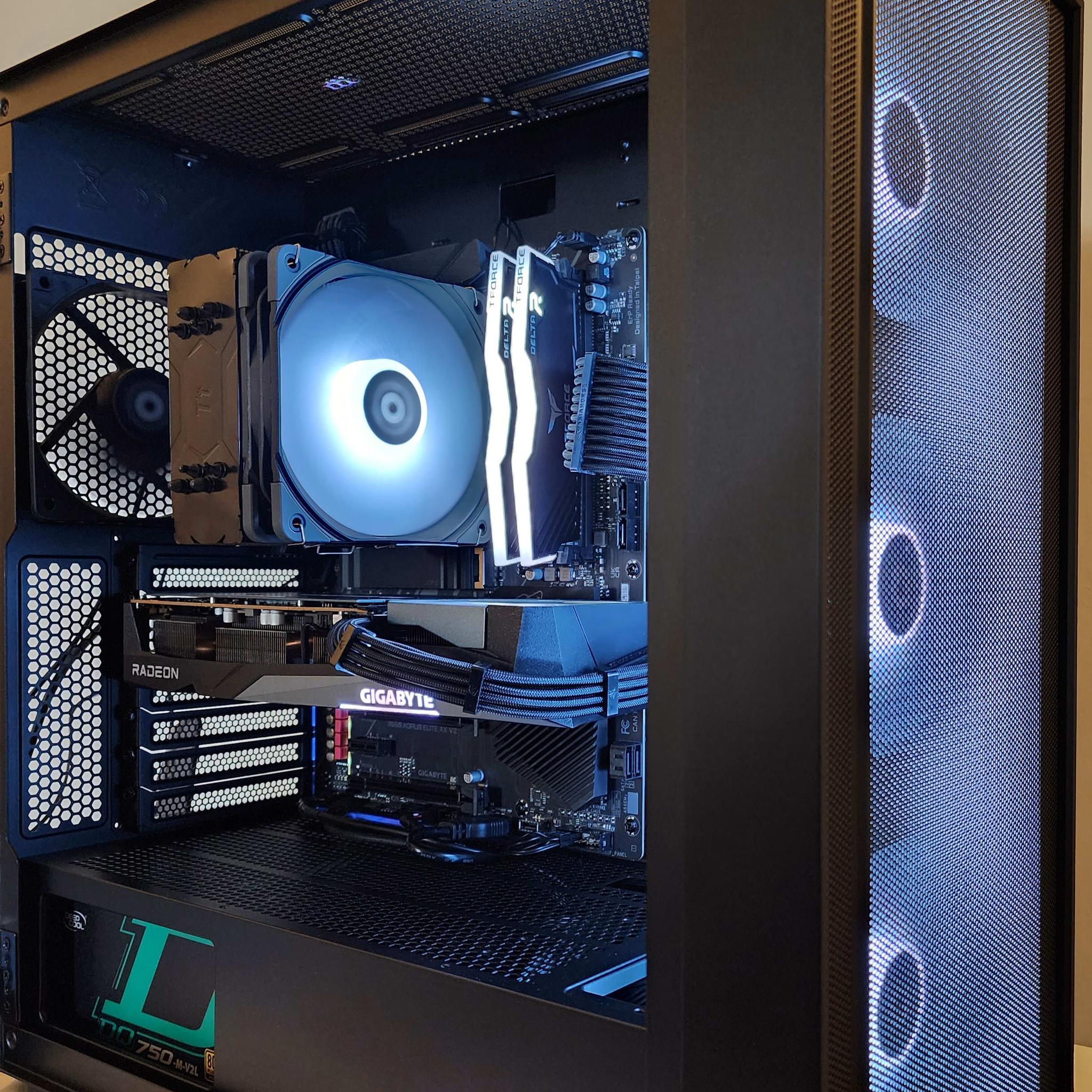 "Dynamic" Gaming PC R5 5600x w/ Gigabyte RX 6650XT | 16GB RAM | 1TB Gen4
