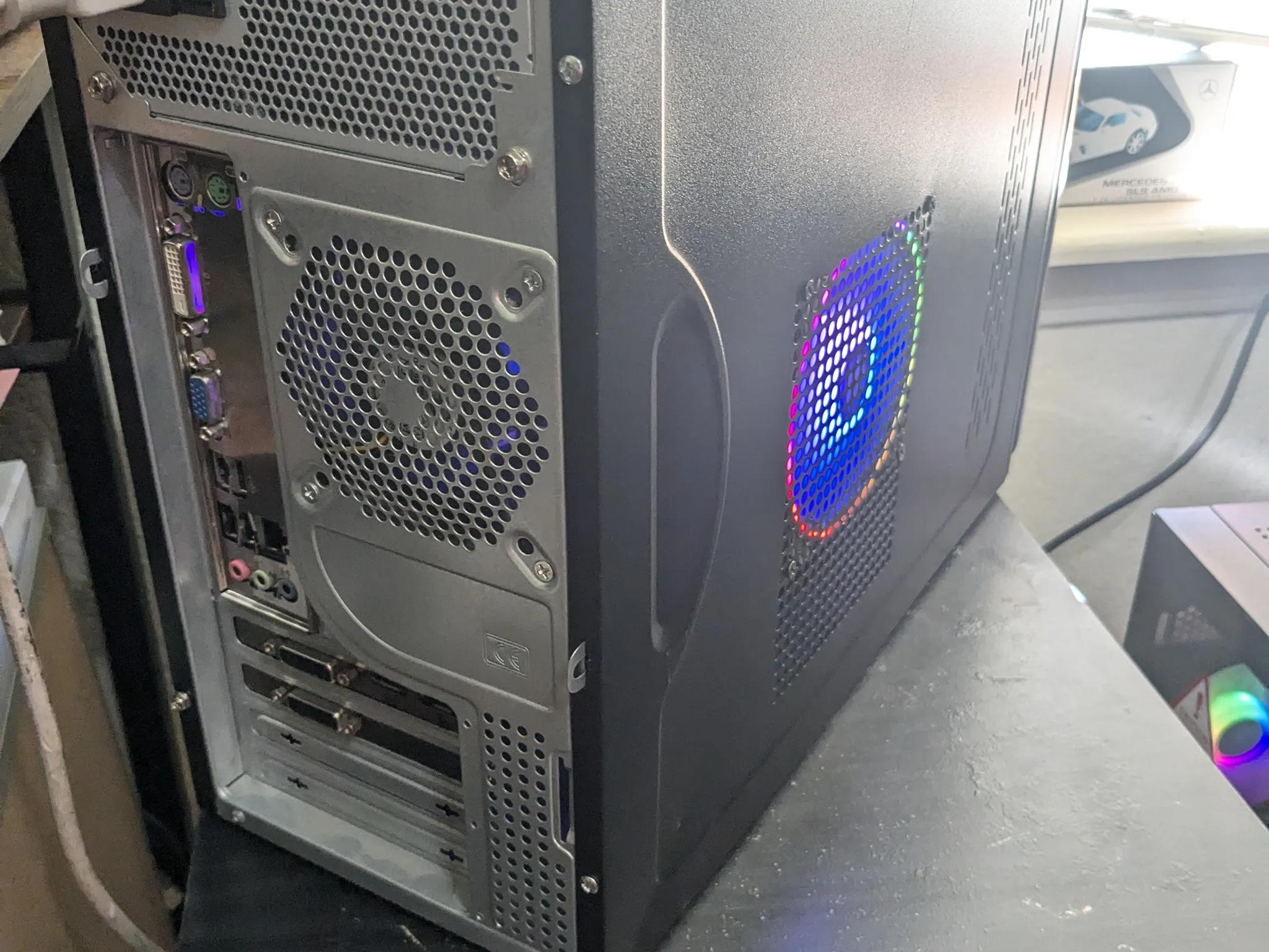 SCRATCH AND DENT Xeon 1220v2 (Same as i5-3450), 16GB RAM, 480GB SSD, R9 370 2GB, Win10