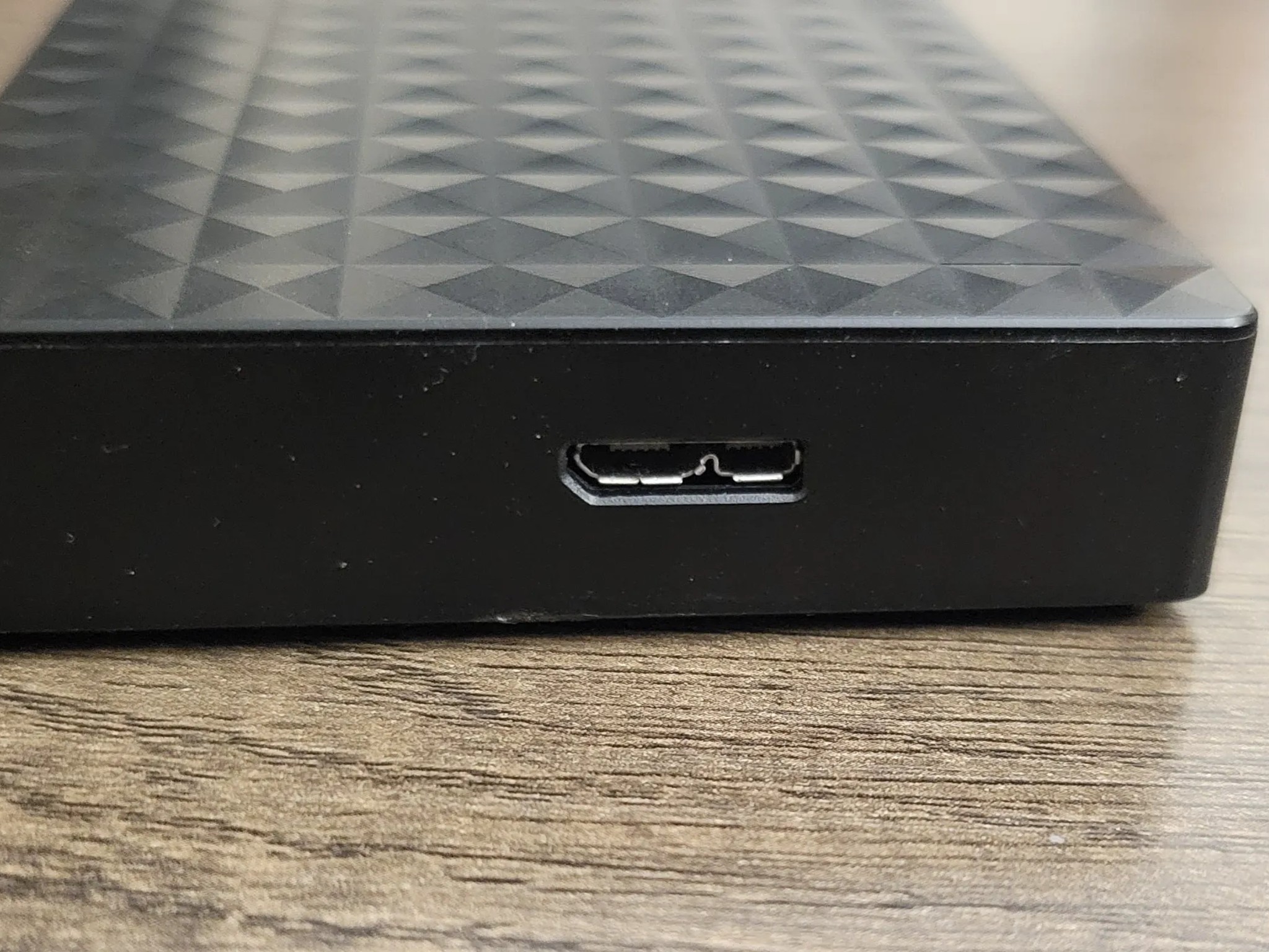 Seagate Expansion Portable 4TB External Hard Drive Desktop HDD – USB 3.0 for desktop/laptop/PS/etc.