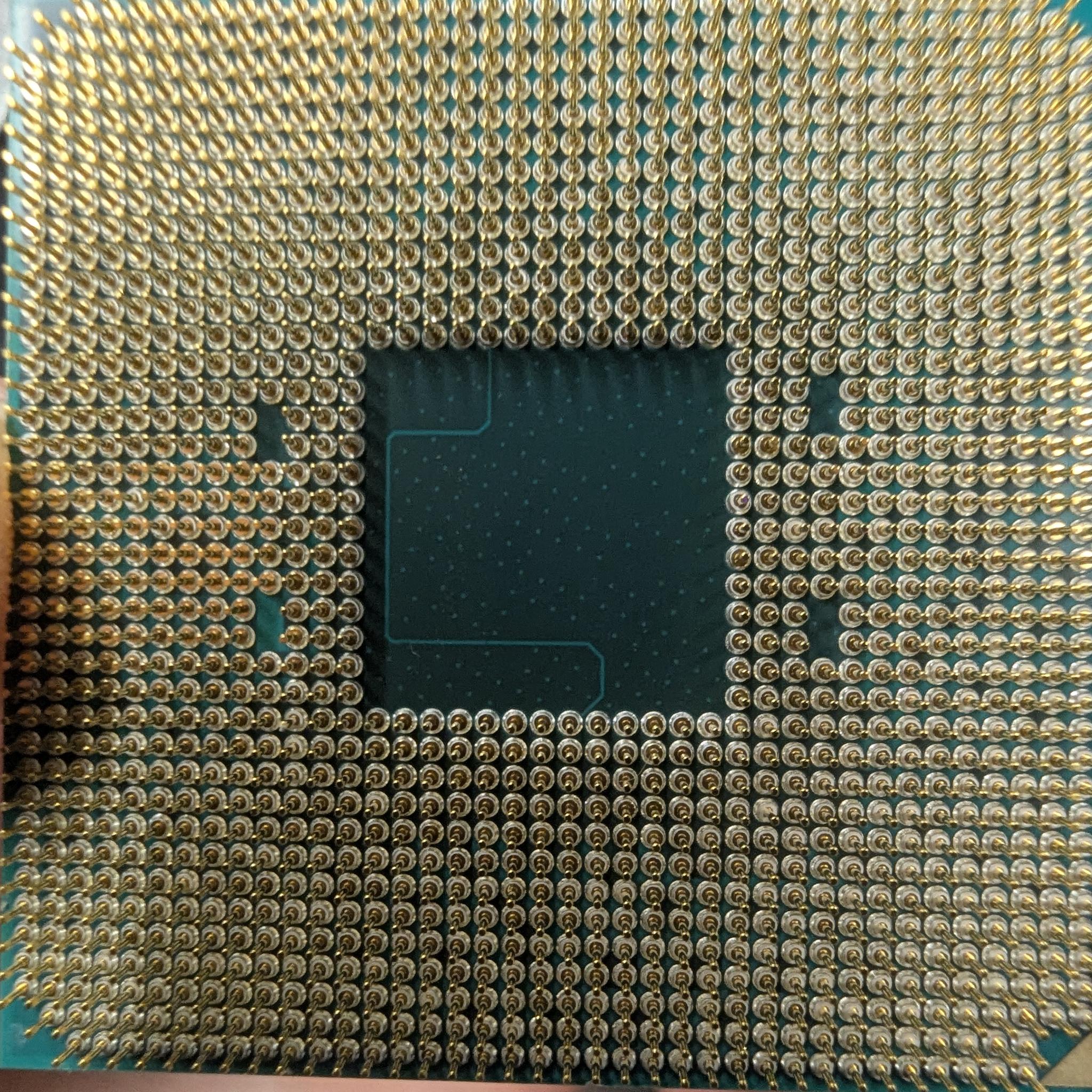 AMD Ryzen 3 3200G with stock cooler