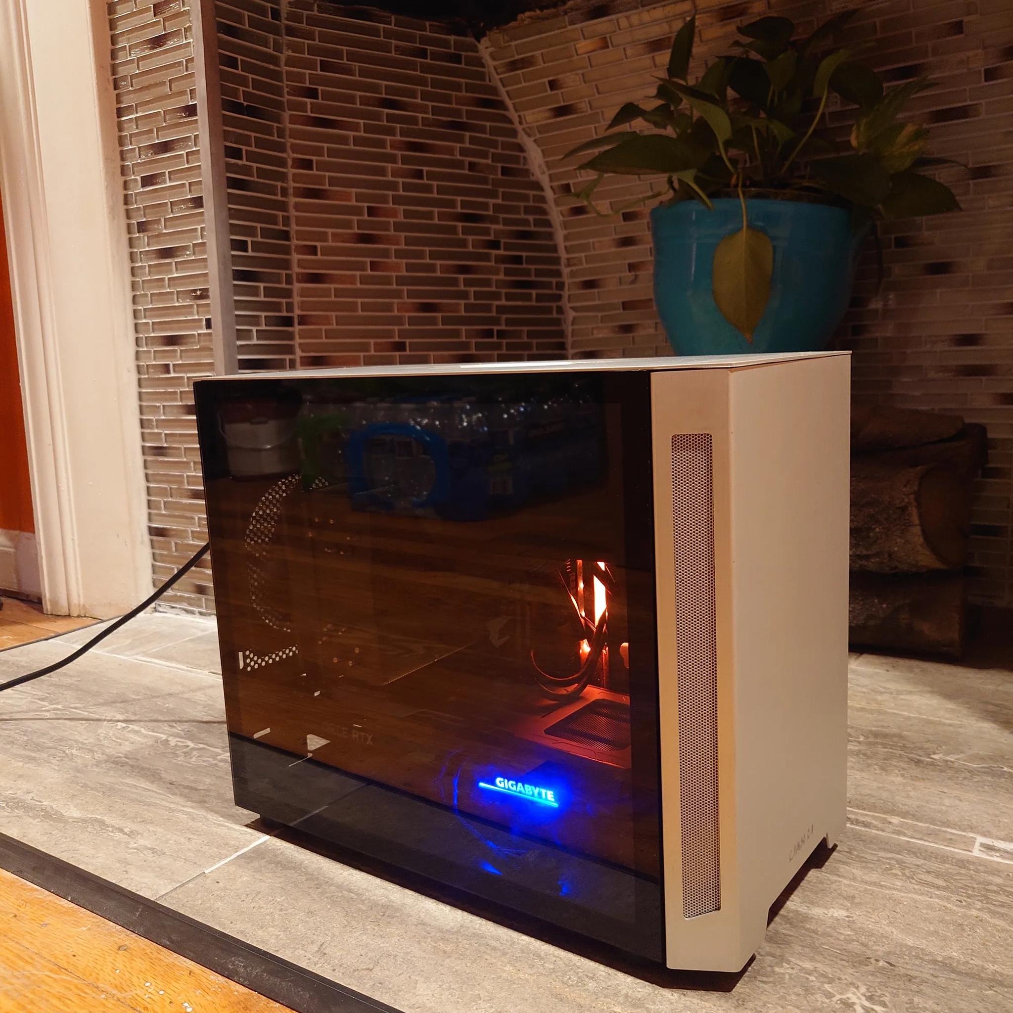 3060 12GB/ I7 8700/32GB RAM RGB/2TBnvme/WIFI ITX