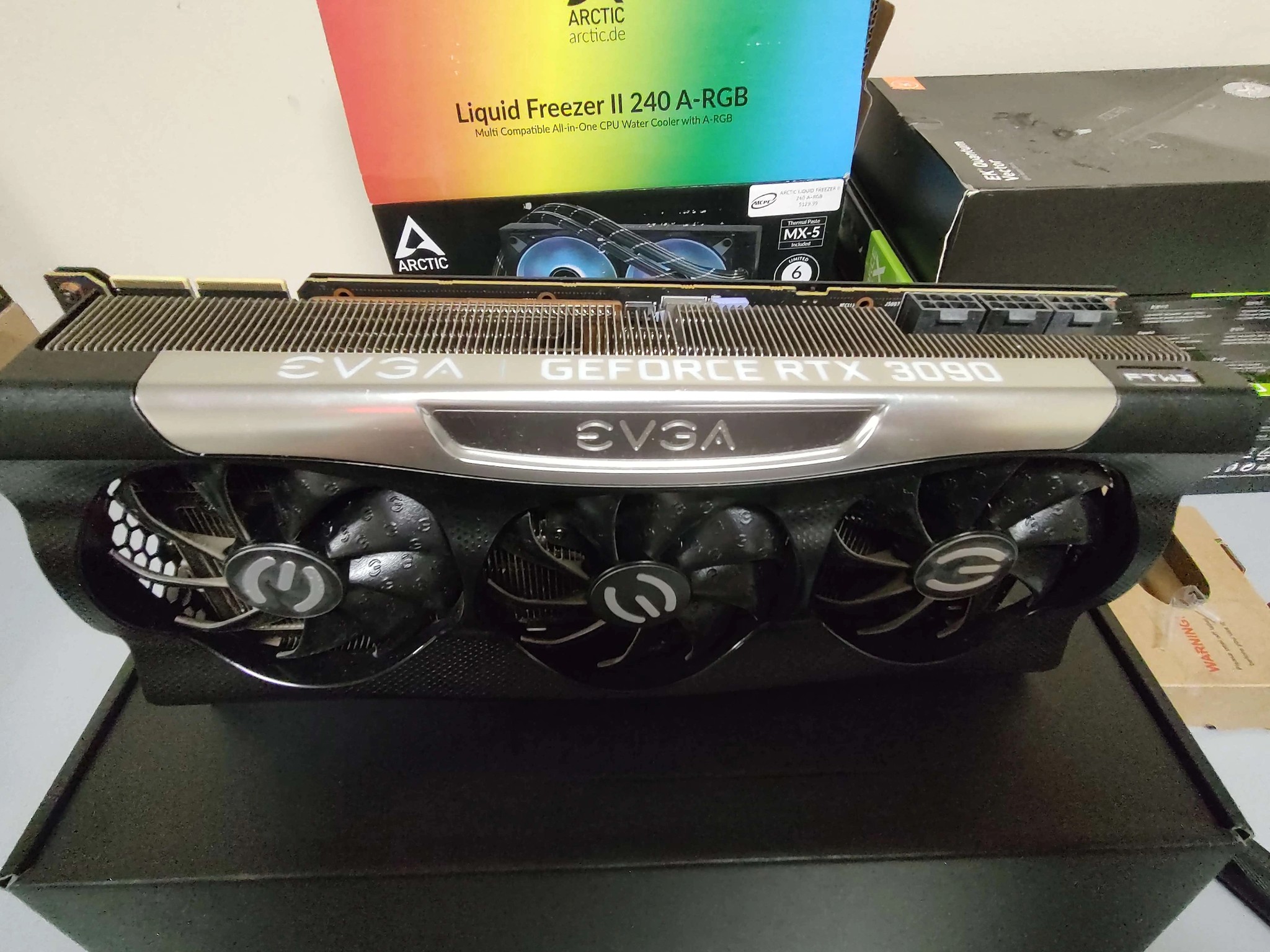 EVGA RTX 3090 FTW3 Ultra