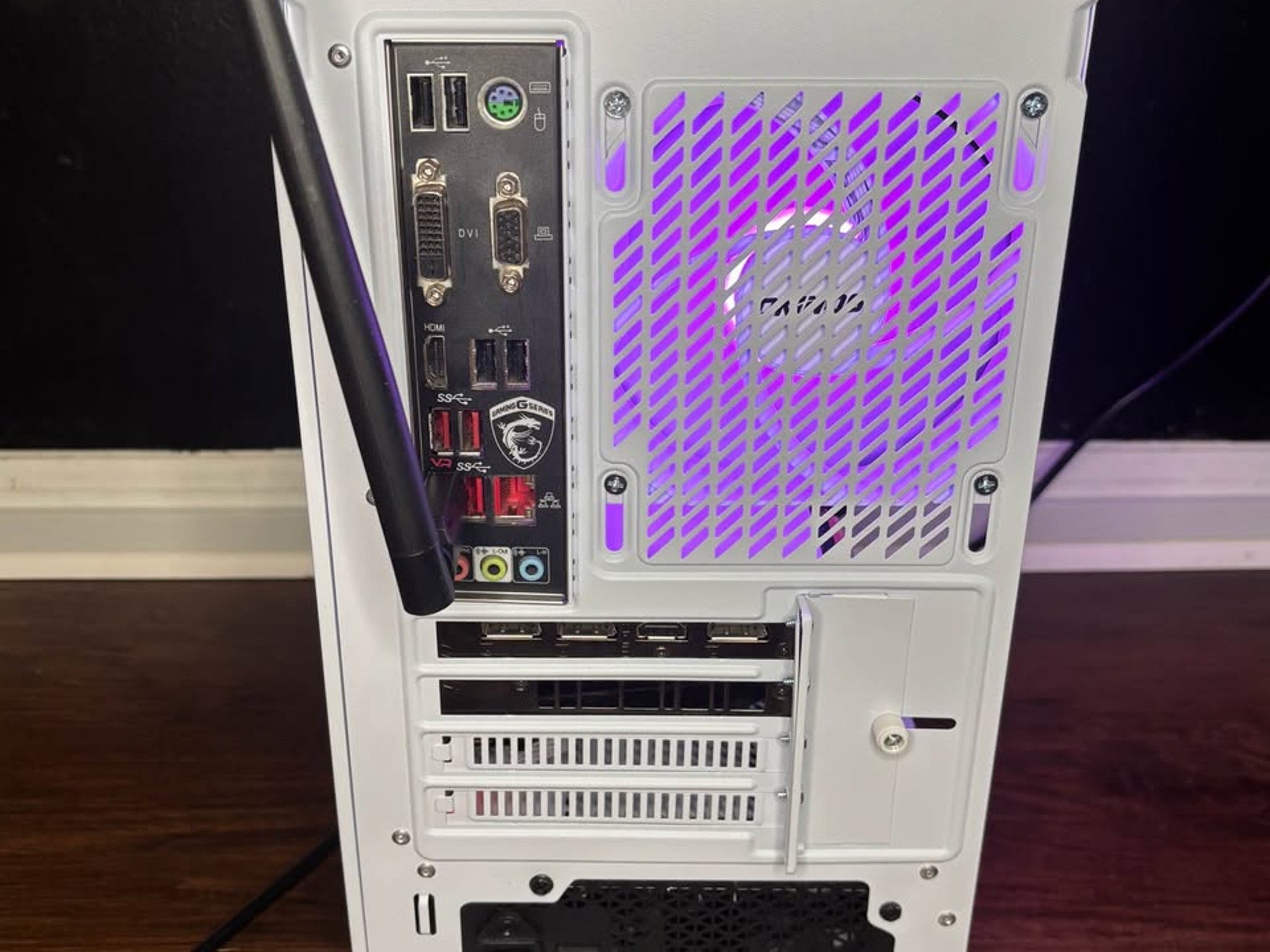White Gaming PC (RTX 2070 Super 8GB + AMD Ryzen 5 5500 + 16GB DDR4 + SSD)