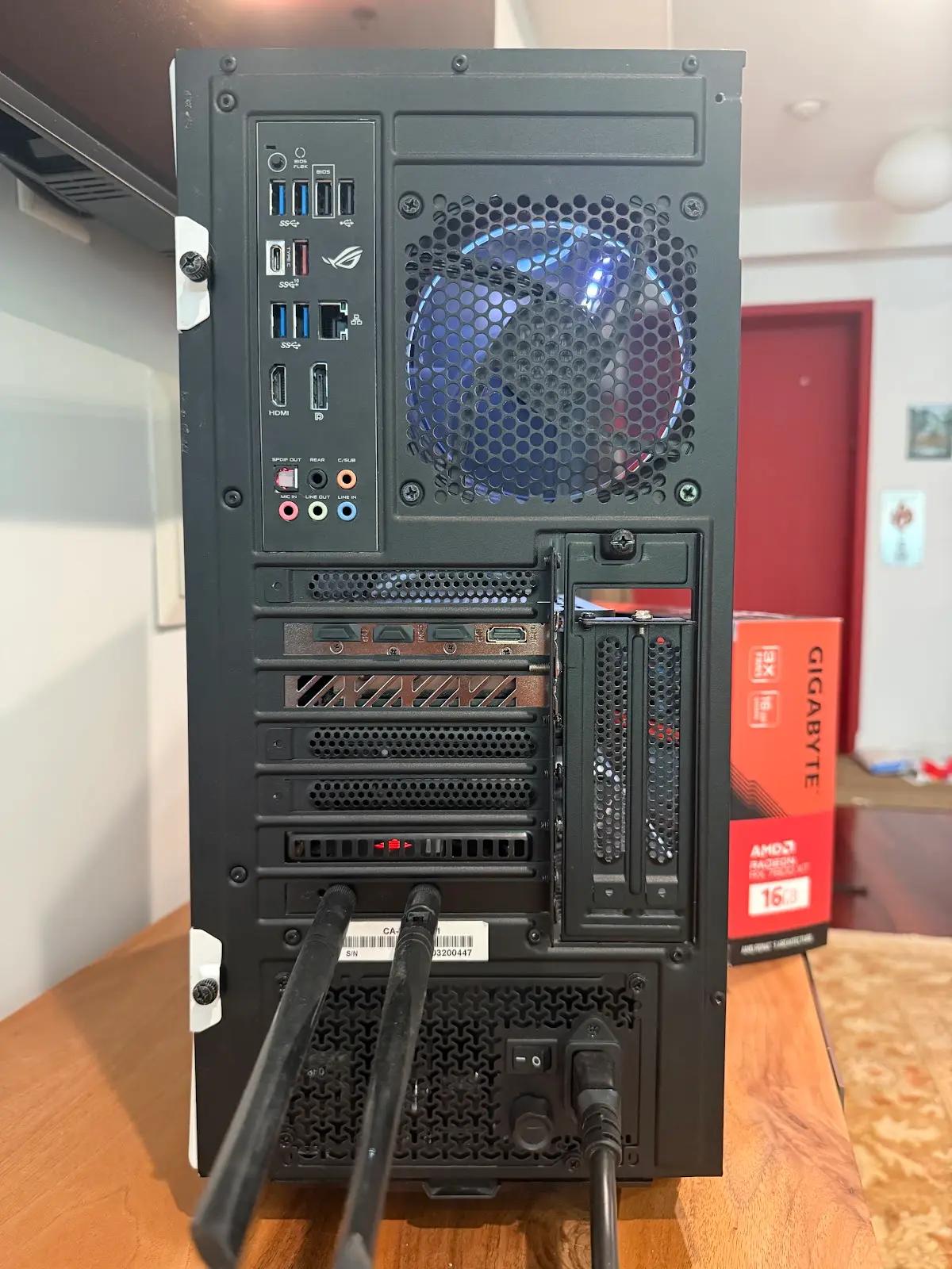 AMD RX 7800 XT Ryzen 7 5700X Custom Gaming PC