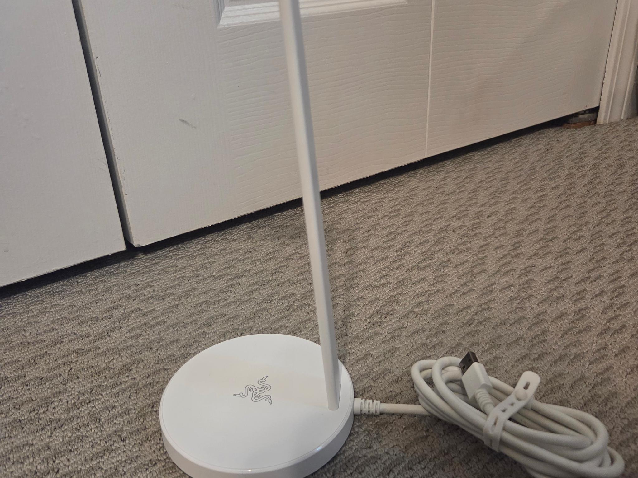 Razer Base Station V2 Chroma Headset Stand Chroma in white (Great Condition)