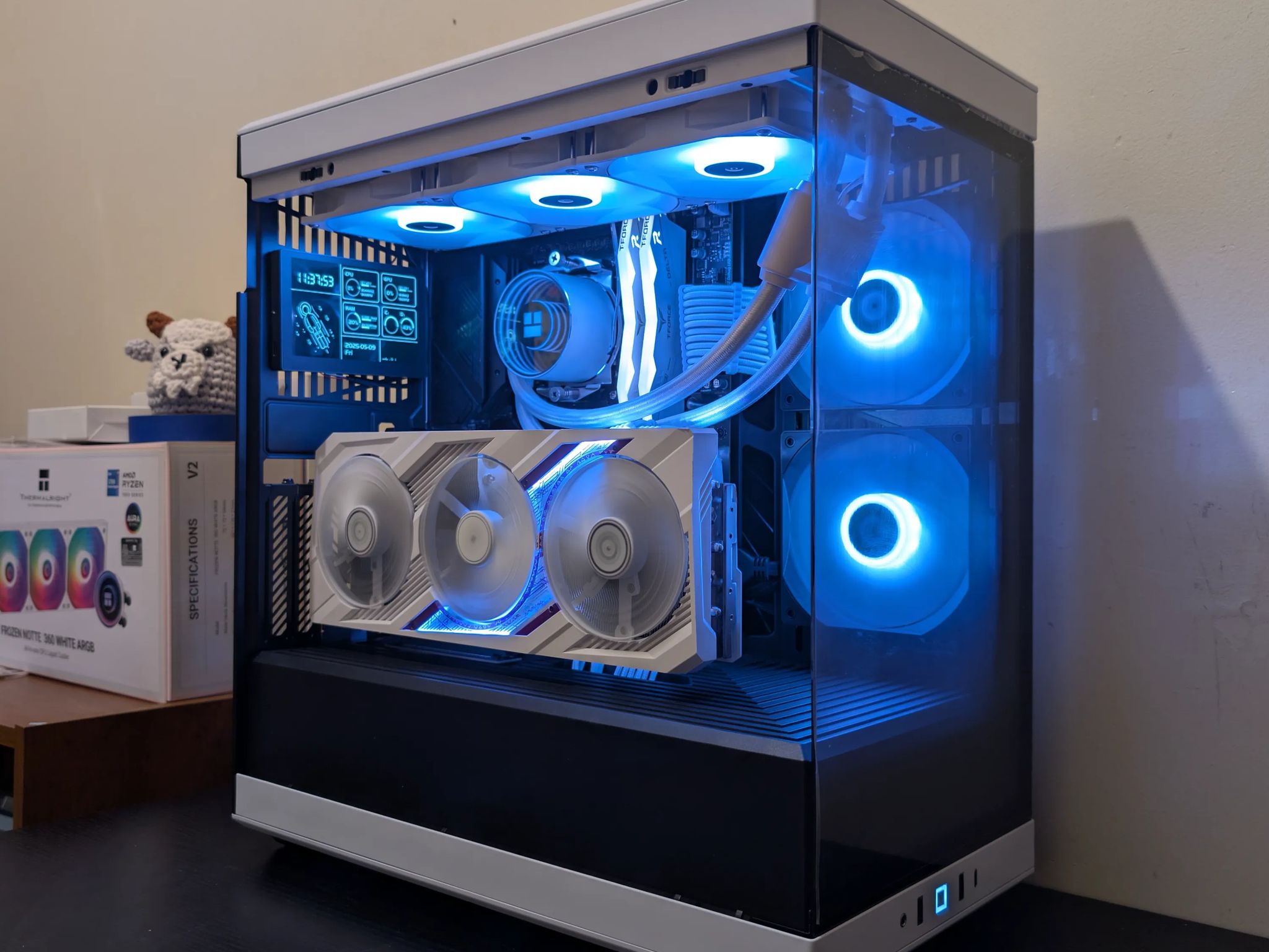 🔥🐼 1440p/4K Gaming Beast | RX 7900XT | Ryzen 9 7900X | 2TB SSD | 32GB RAM | WiFi 6 & Bluetooth 🐼🔥